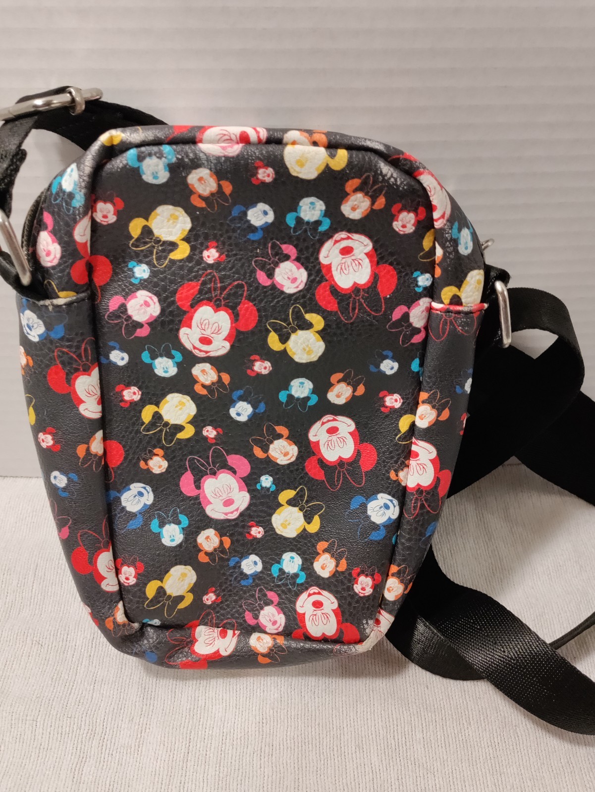 Buckle-Down Disney Minnie Mouse Crossbody Bag