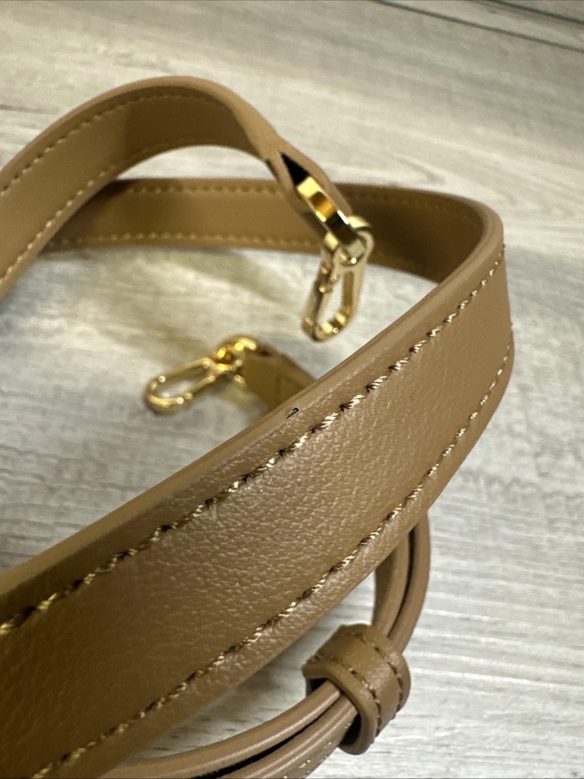 LOEWE Pebble Mini Oak Smooth Leather Bucket Bag Used Nice
