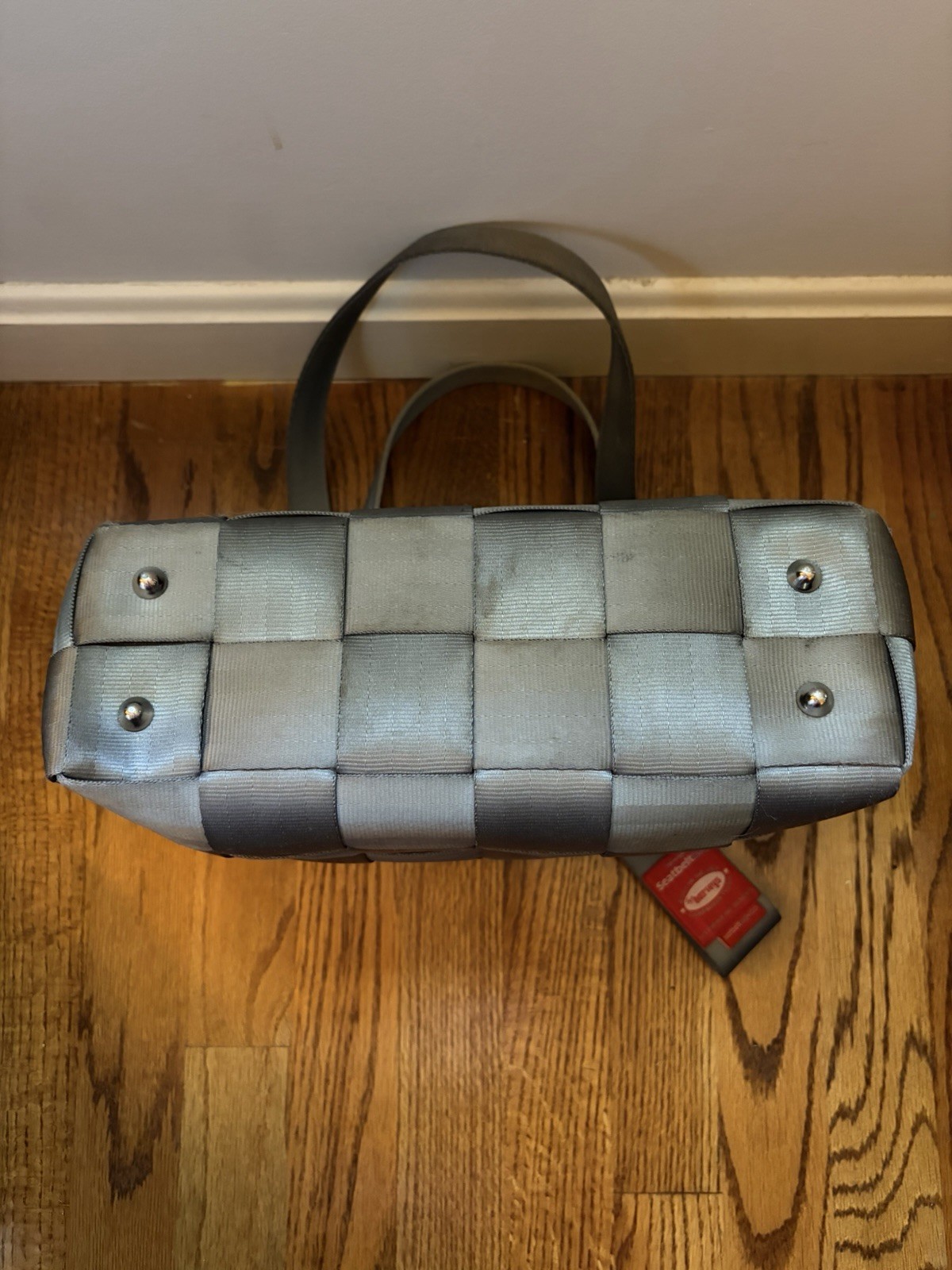 Harvey’s Seatbelt Bag, handbag, bag, grey charcoal refurbished