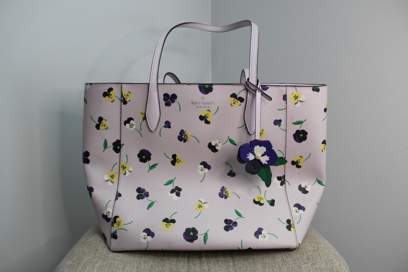KATE SPADE DANA TOTE PANSY TOSS FLORAL Handbag Purple