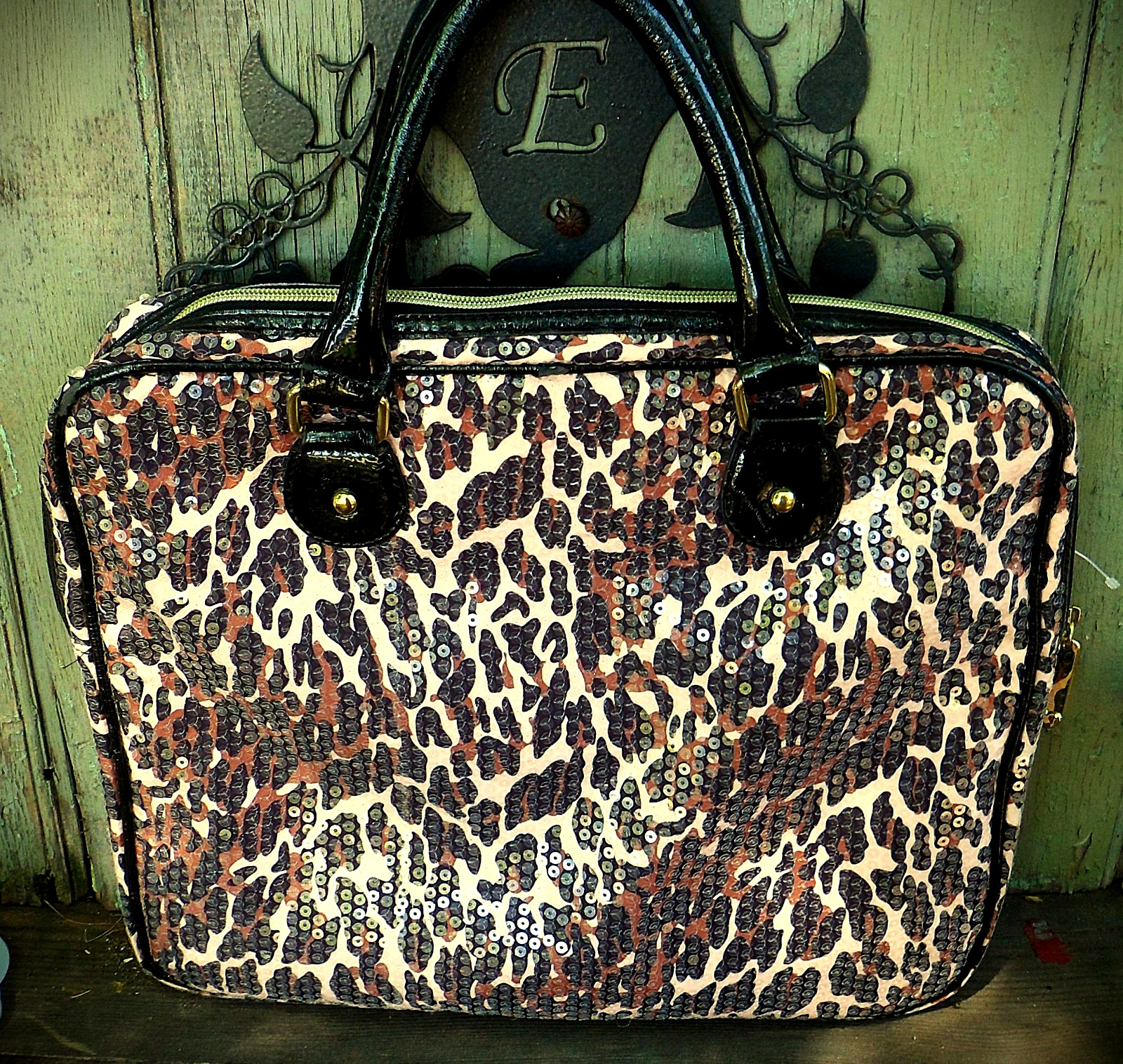Betsy Johnson Cheetah Print Sequin Laptop Case Bag Tote 2 Handles 15″ x 12 1/2″