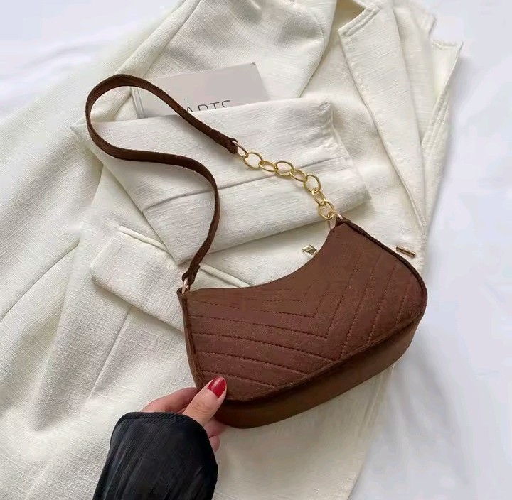 Women’s Quilted Chevron Shoulder Bag Gold Chain Strap Crossbody Purse Handbag