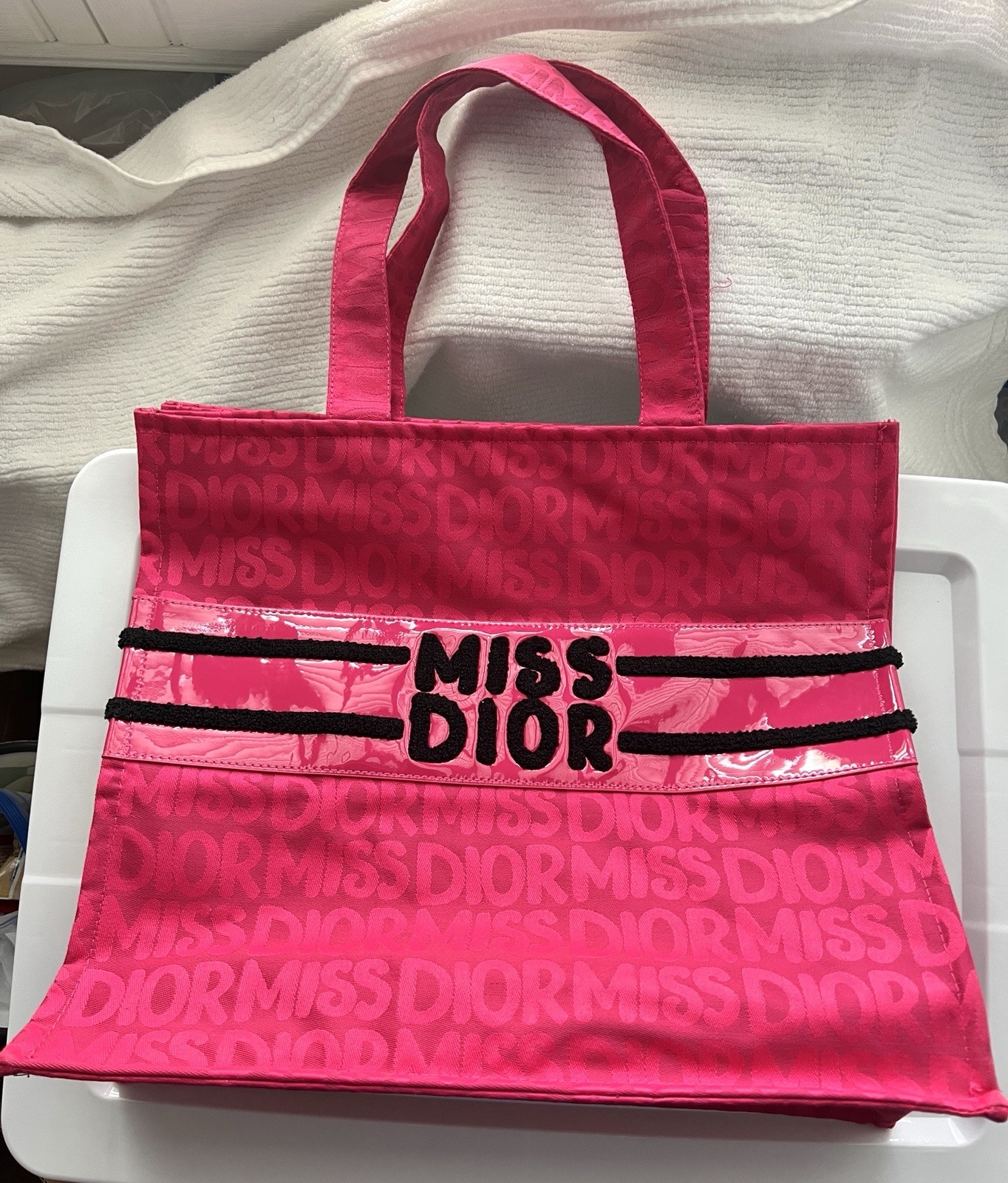 Miss DIOR Beauty Hot Pink Tote Bag GWP-VIP Brand New Large