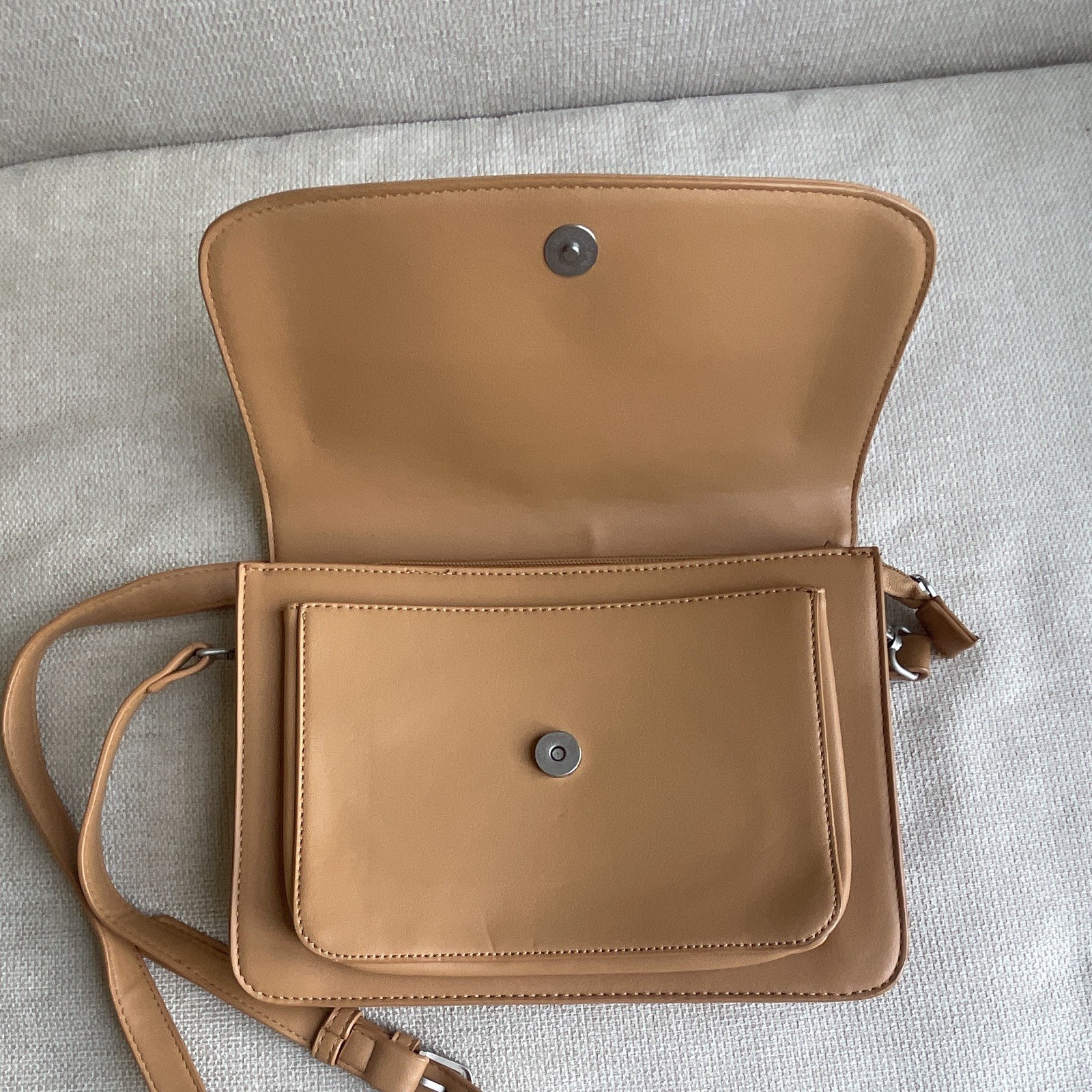 Pixie Mood Women’s Tan Crossbody Bag Magnetic Flap Zip Top, Adjustable Strap