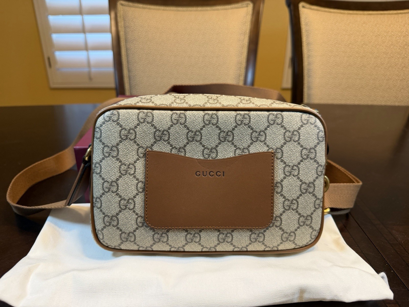 New Authentic Gucci GG Supreme Logo Brown Leather Crossbody Bag