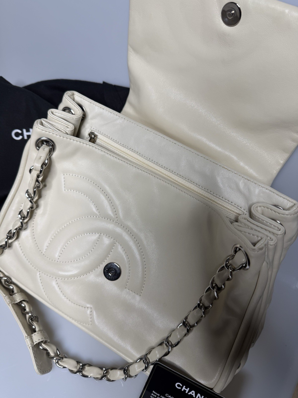 Authentic CHANEL Beige Ivory Leather, Chain Trim Flap Shoulder Bag