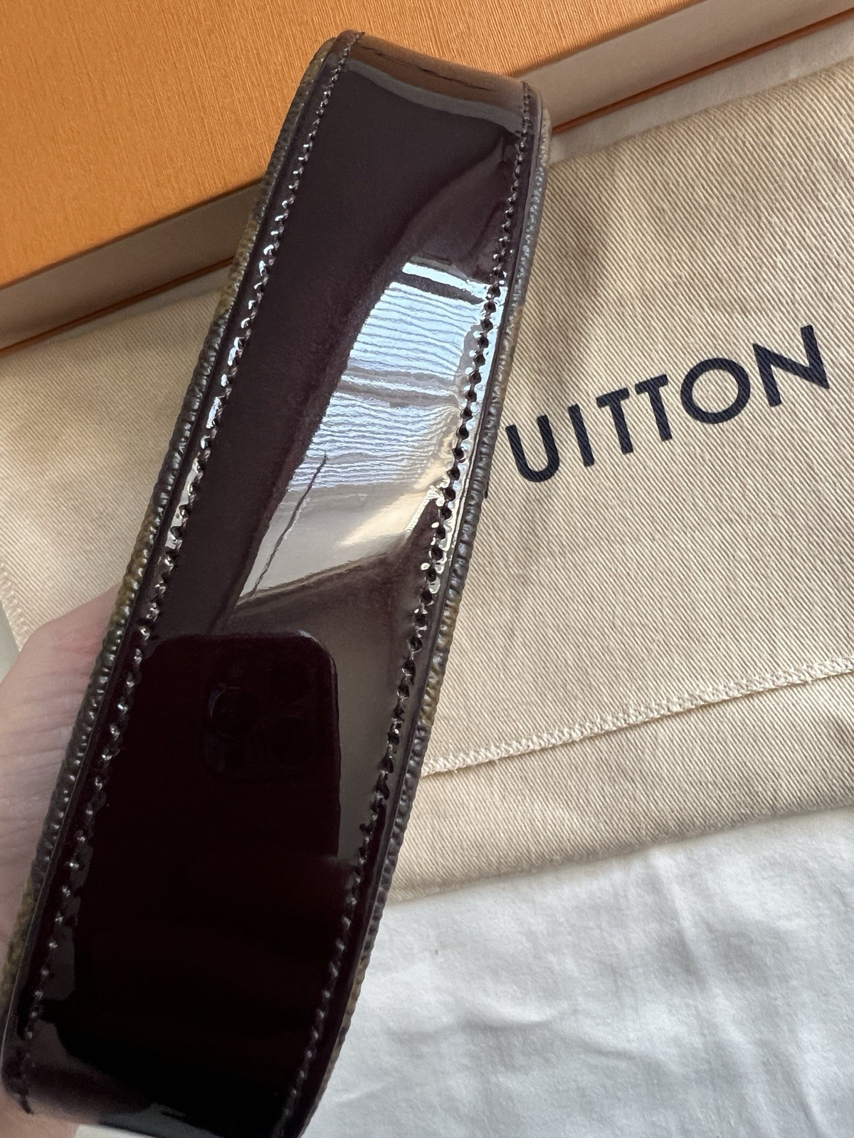 Louis Vuitton Mini Pochette – Vernis Amarante