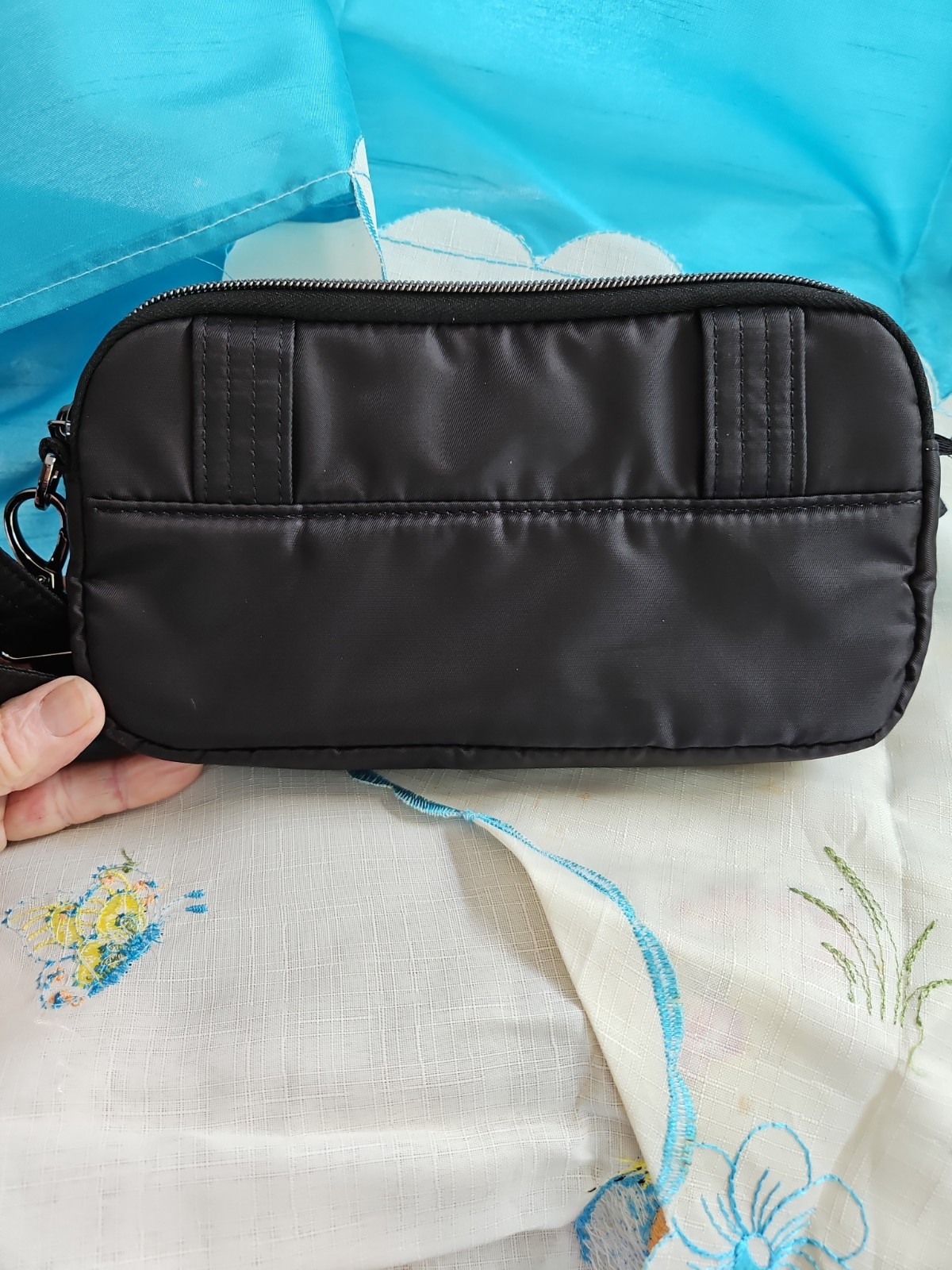 lug coupe xl crossbody Black w/color stitches