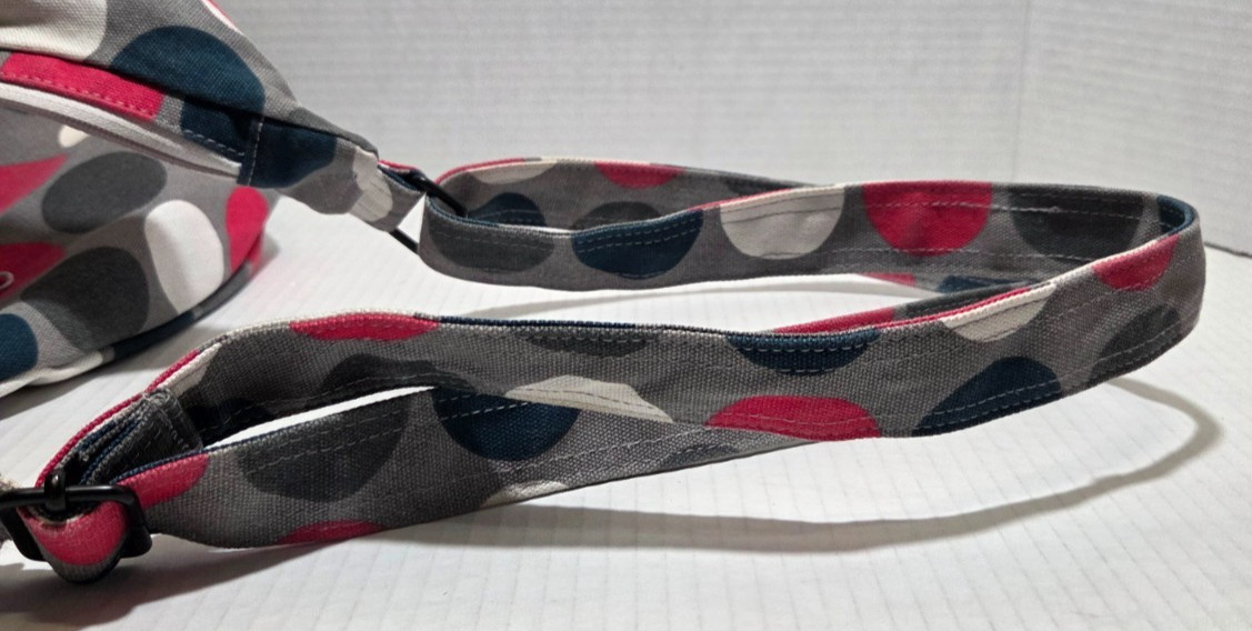 Kava Sydney Satchel “Got Dots”. Cotton Canvas in Hobo Style, 9 x 13 x 2 inches