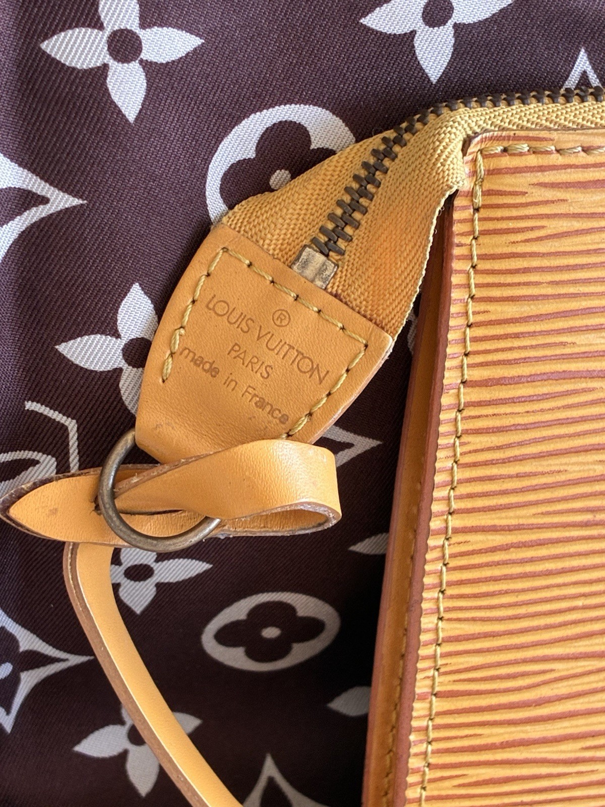 Louis Vuitton Vintage Yellow Epi Pochette Clutch Bag Made In France Alcantara