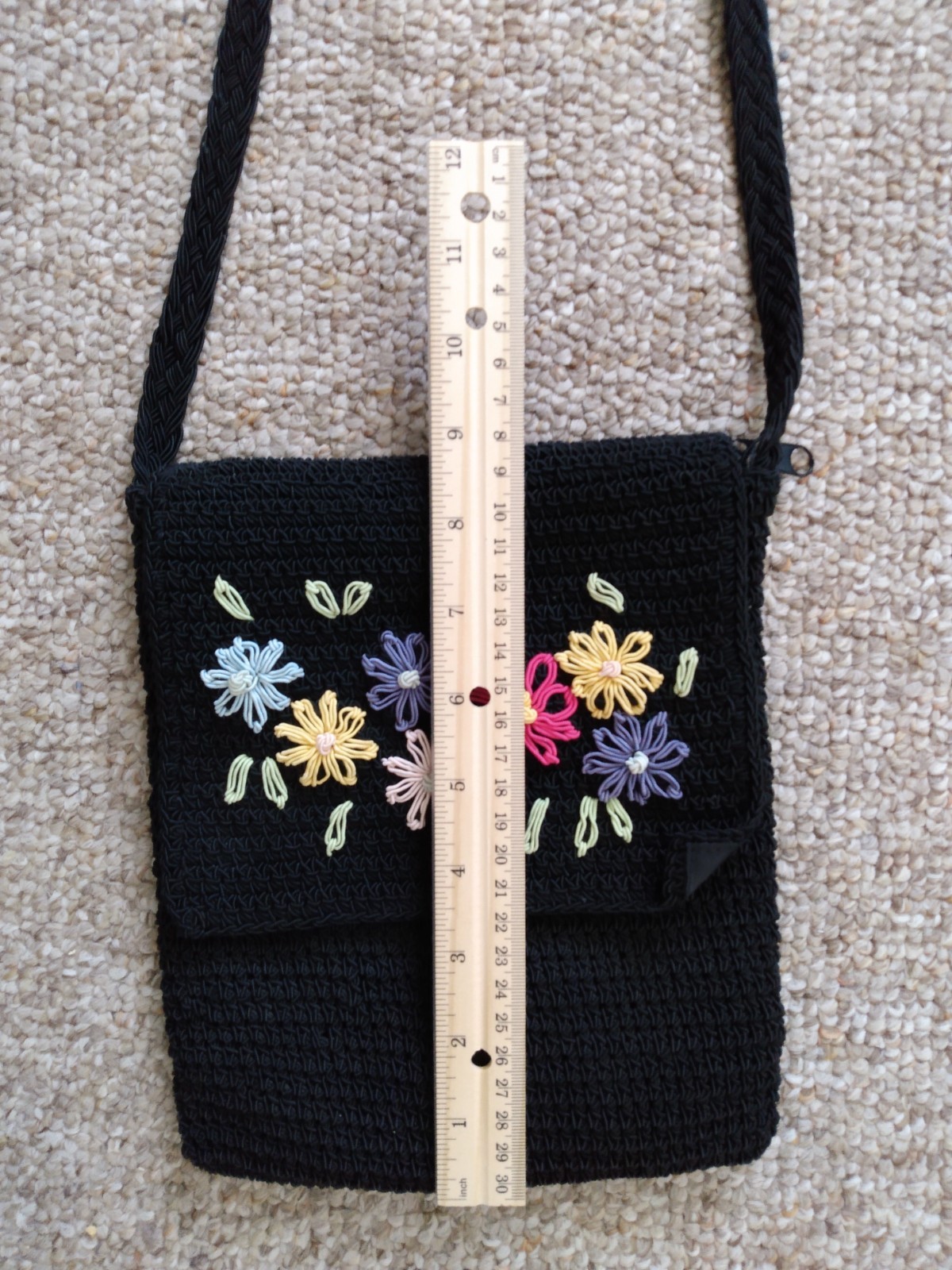 Kathie Lee Womens Crossbody Bag Black Strap Embroidered Flower Floral ~ EUC