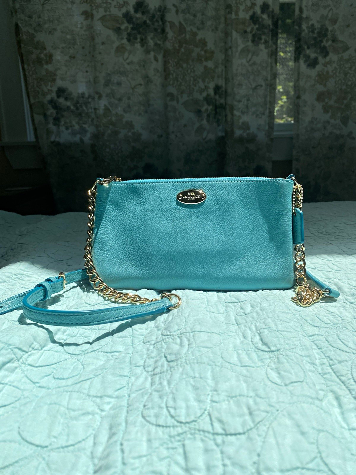 Authentic Coach Blue Crossbody Bag w/ Zip-Top Gold-Tone Chain & Detachable Strap