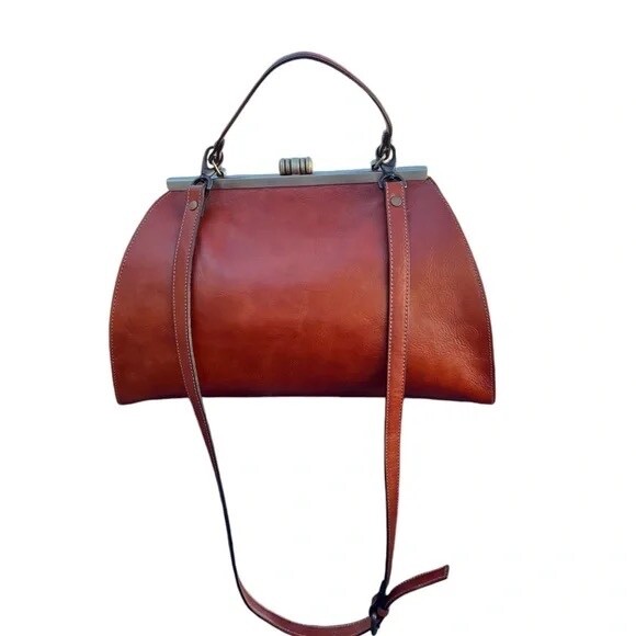 NWOT A. Bellucci Genuine Leather, Doctor Handheld shoulder bag. Women’s Cognac