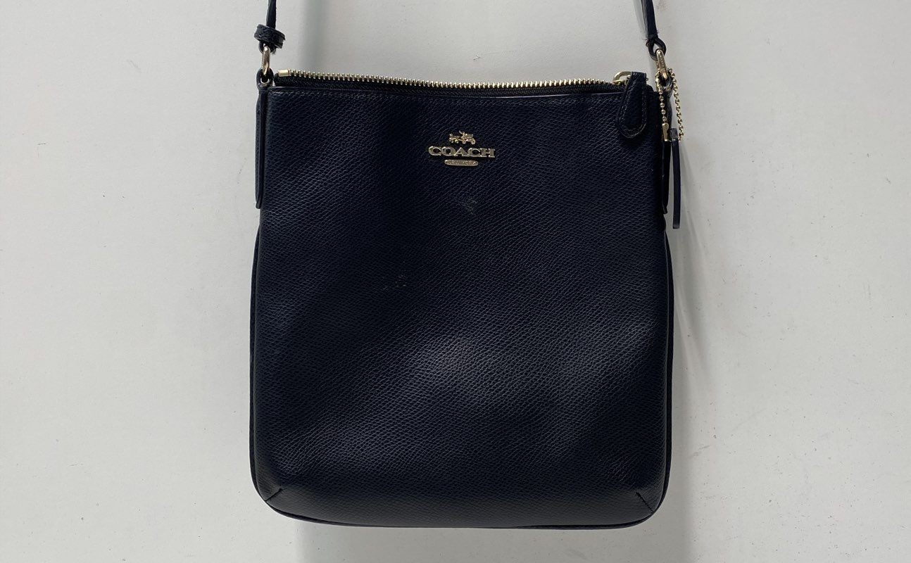 Coach Black Crossgrain Leather Kitt Messenger Crossbody Bag Gold Hardware