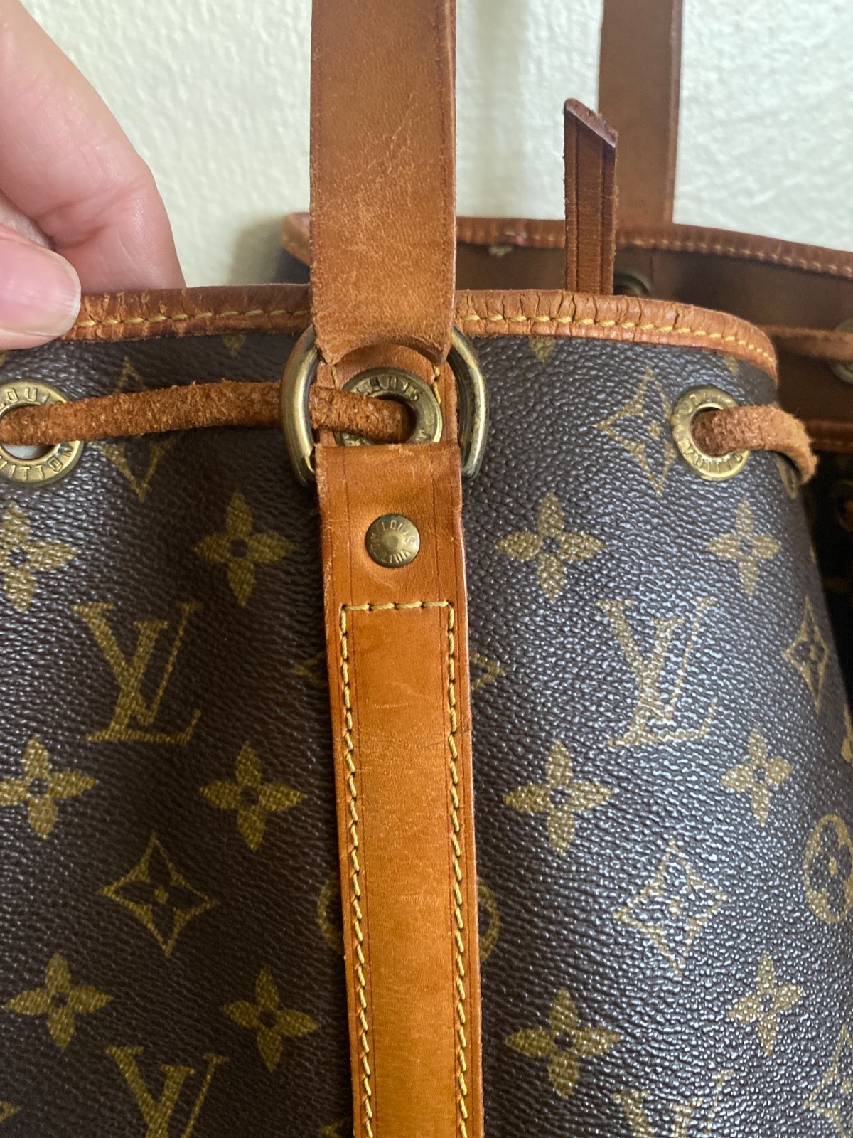 Authentic Louis Vuitton Noé Shoulder Bag Brown Canvas