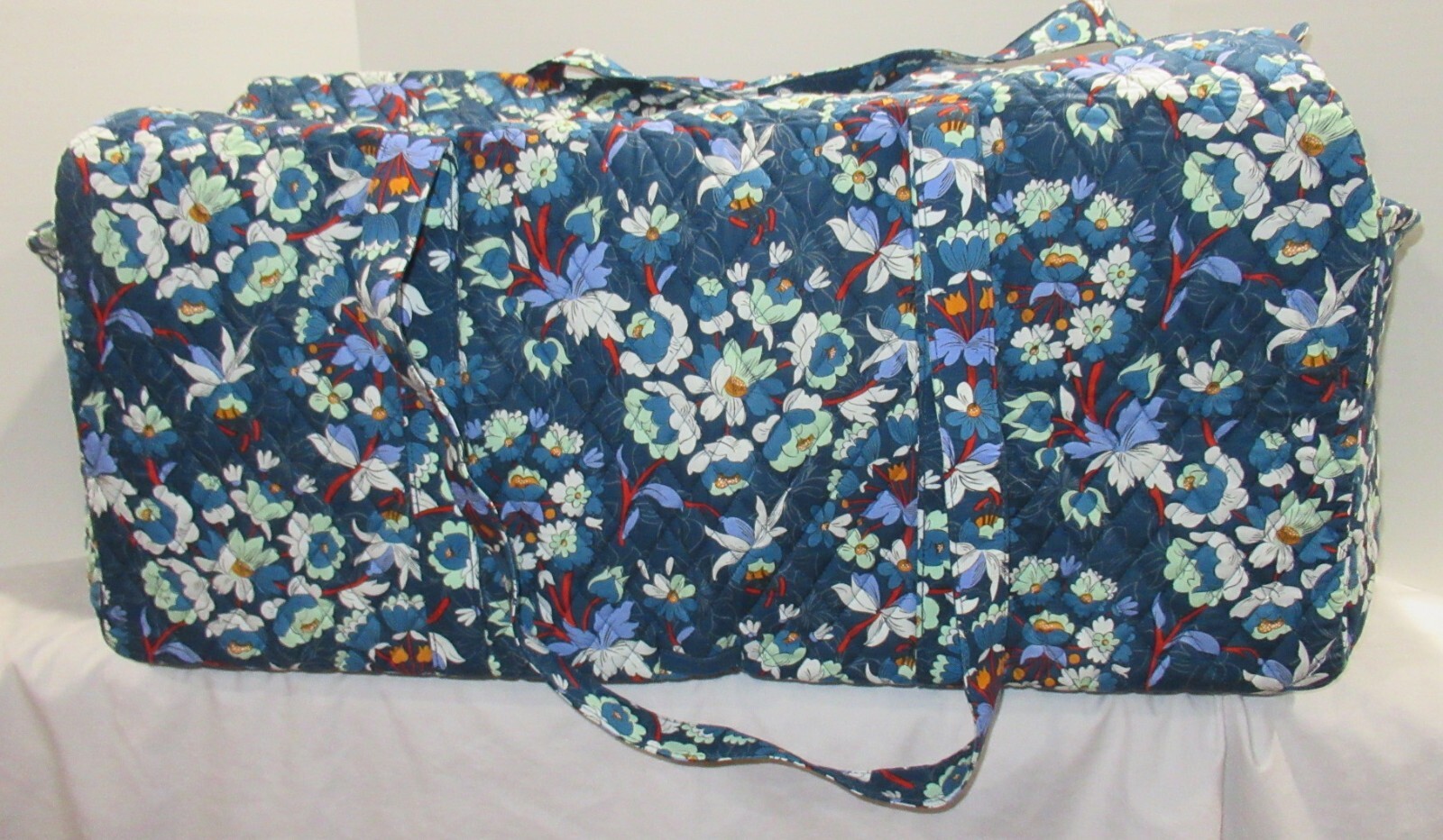 Vera Bradley Women XL TRAVELER DUFFEL BAG FLORAL BURSTS flowers on navy