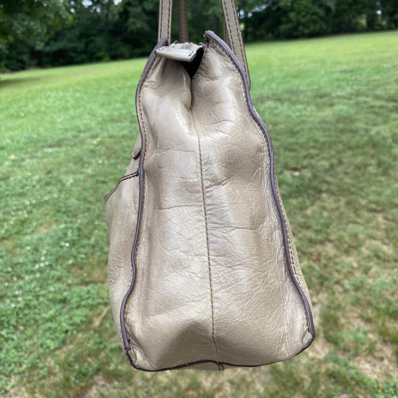 HOBO INTERNATIONAL Leather Shoulder Bag Gray Bone Color Smoke Free Home @@@@@@@@