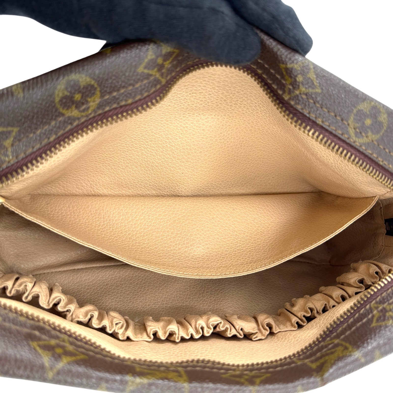 LOUIS VUITTON Trousse Toilette 28 Monogram Canvas Vintage Pouch M47522