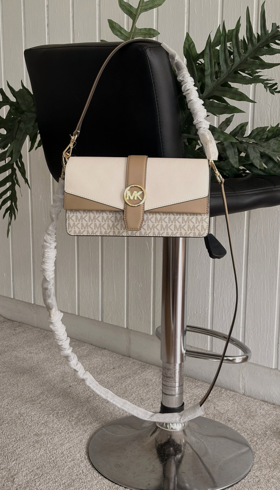 MICHAEL KORS GREENWICH MEDIUM FLAP SHOULDER CROSSBODY BAG MK CREAM BROWN LOGO