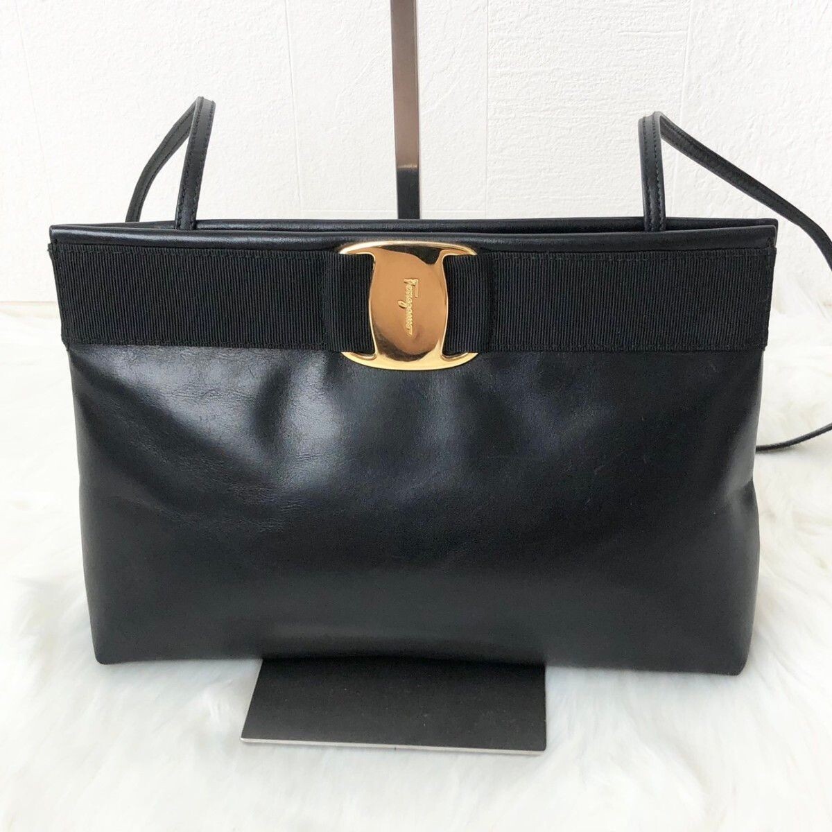 Salvatore Ferragamo Vara Ribbon 2Way Leather Shoulder Clutch Bag Black Gold