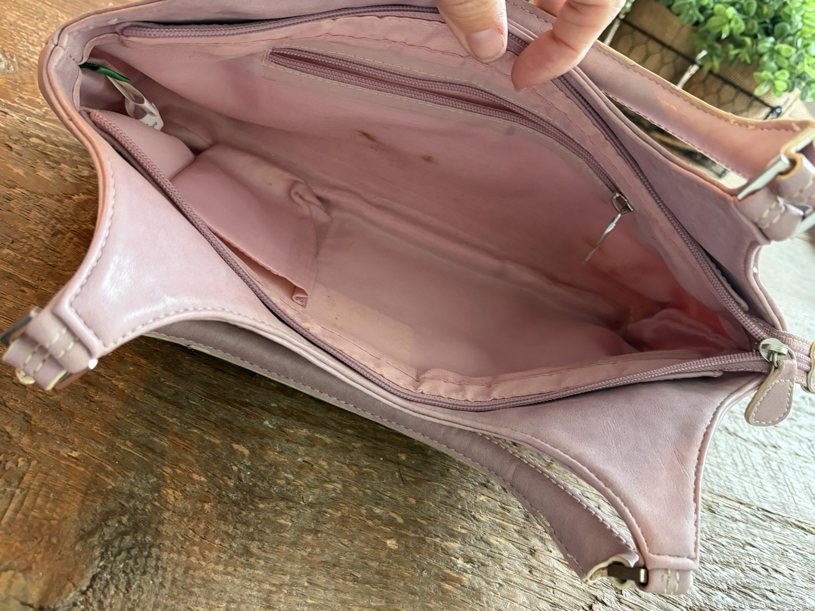 United Colors of Benetton Pink Shoulder Bag Zip Closure Silver Hardware Lined