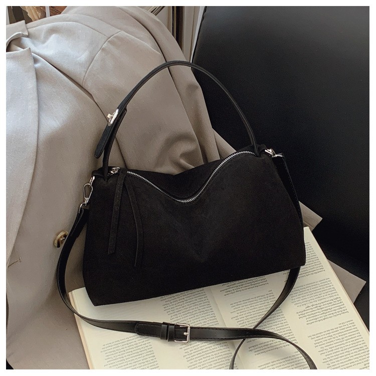 New Matte Underarm Bag Women’s Fashion Simple Handbag Large Diagonal Bag