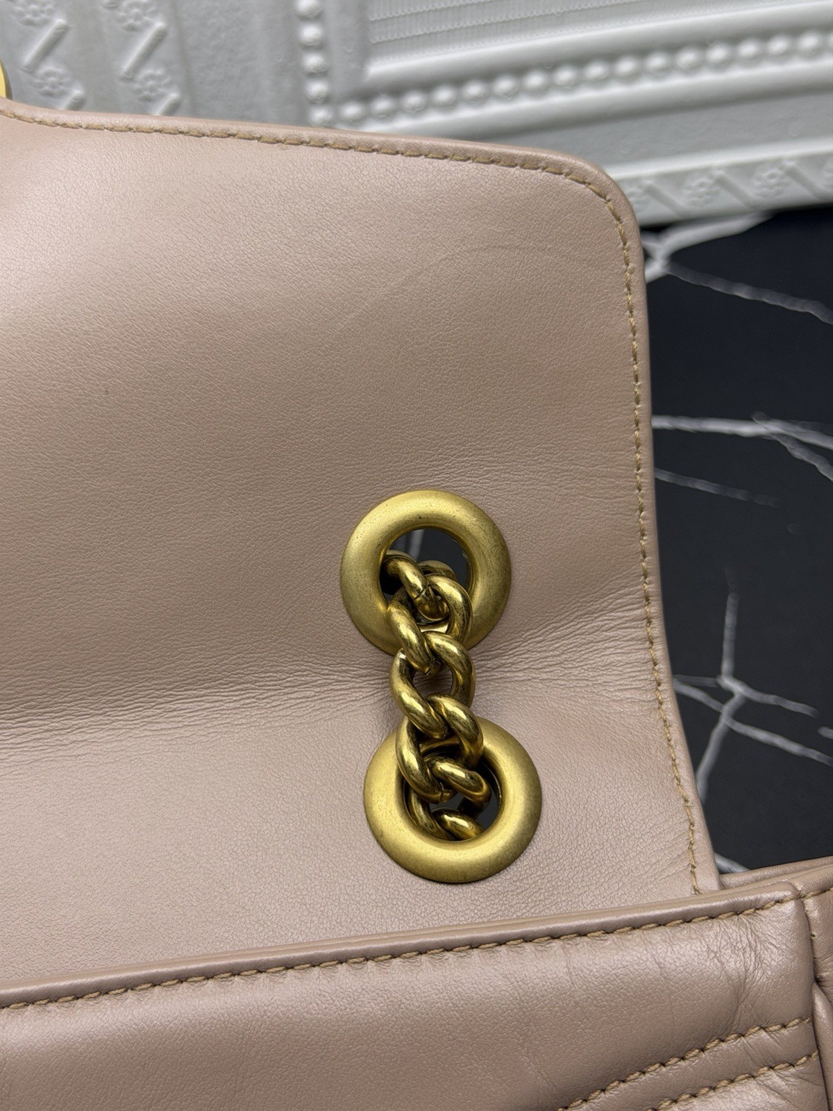 Authentic Pre-owned Gucci GG Marmont Medium 26cm Flap Crossbody Bag