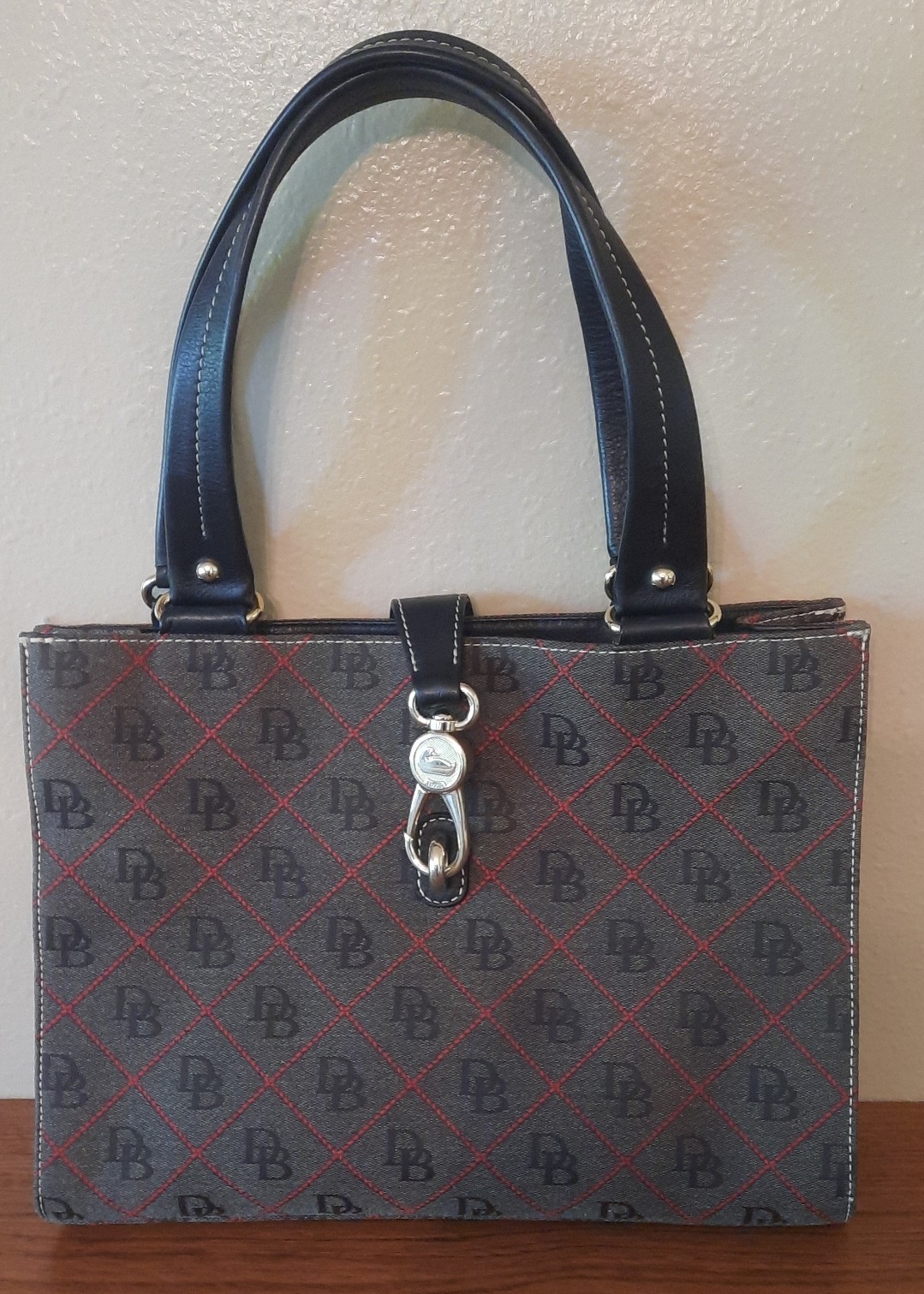 Dooney & Bourke – Black & Gray Large Logo Lock Tote Purse, pink interior