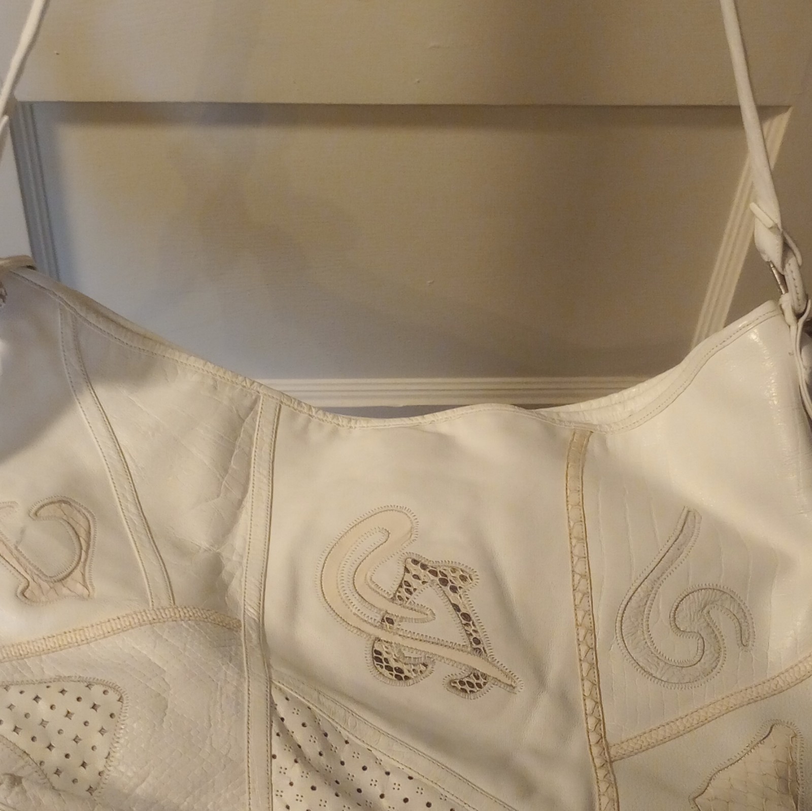 Sharif White Shoulder Bag Cat Applique Braided Accents Charm Magnetic Gold