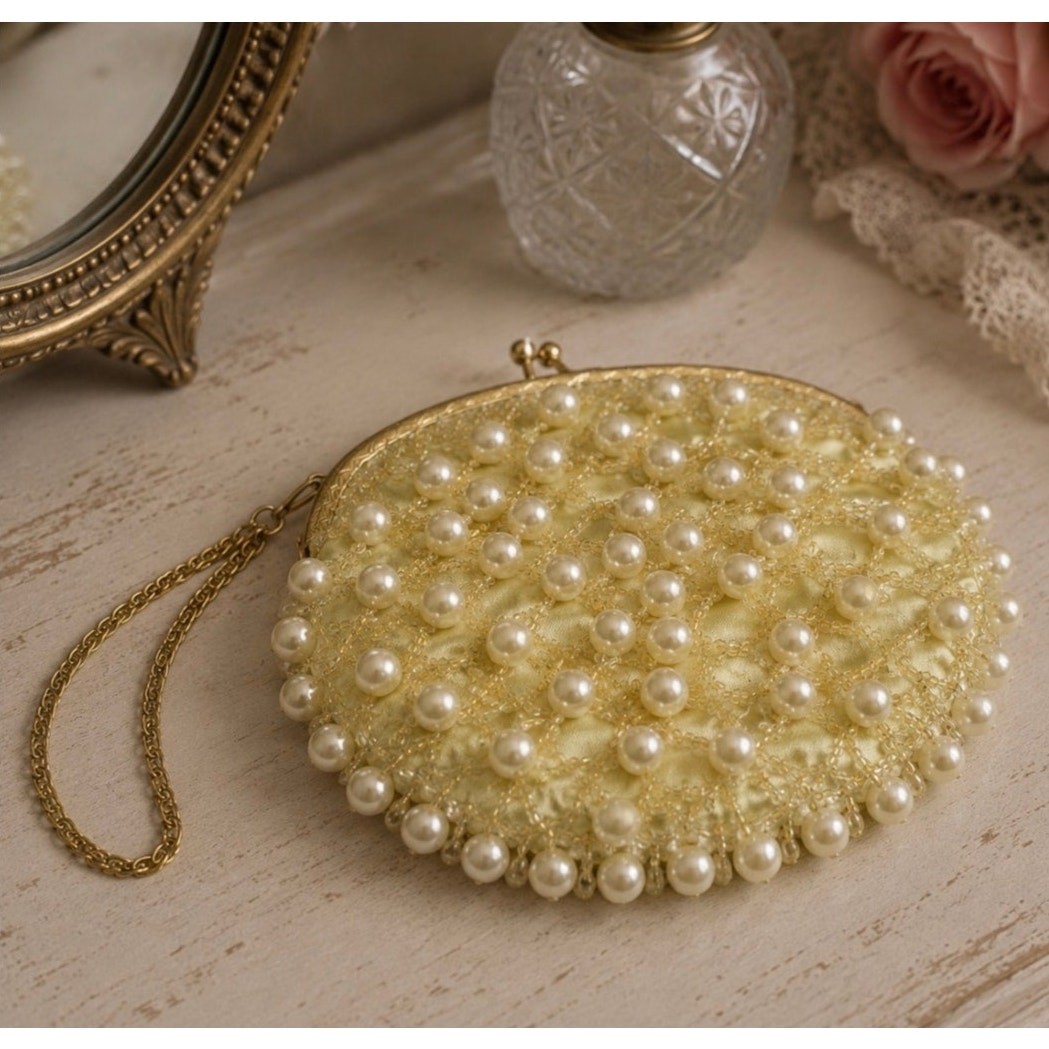 1950 Pearl Beaded Wrist Coin Purse Handmade Expressly for The Broadway Hong Kong