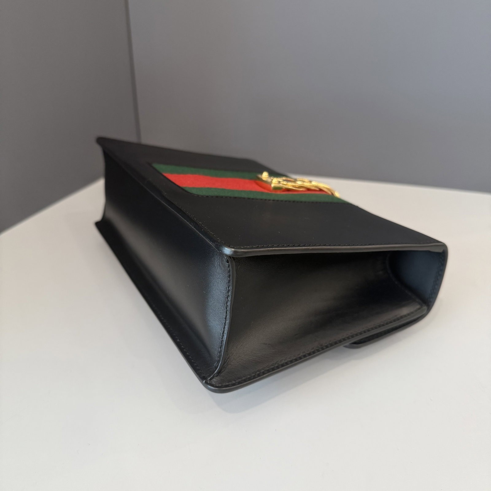 Gucci Small Sylvie Shoulder Bag Black Calfskin (ws010626i5)