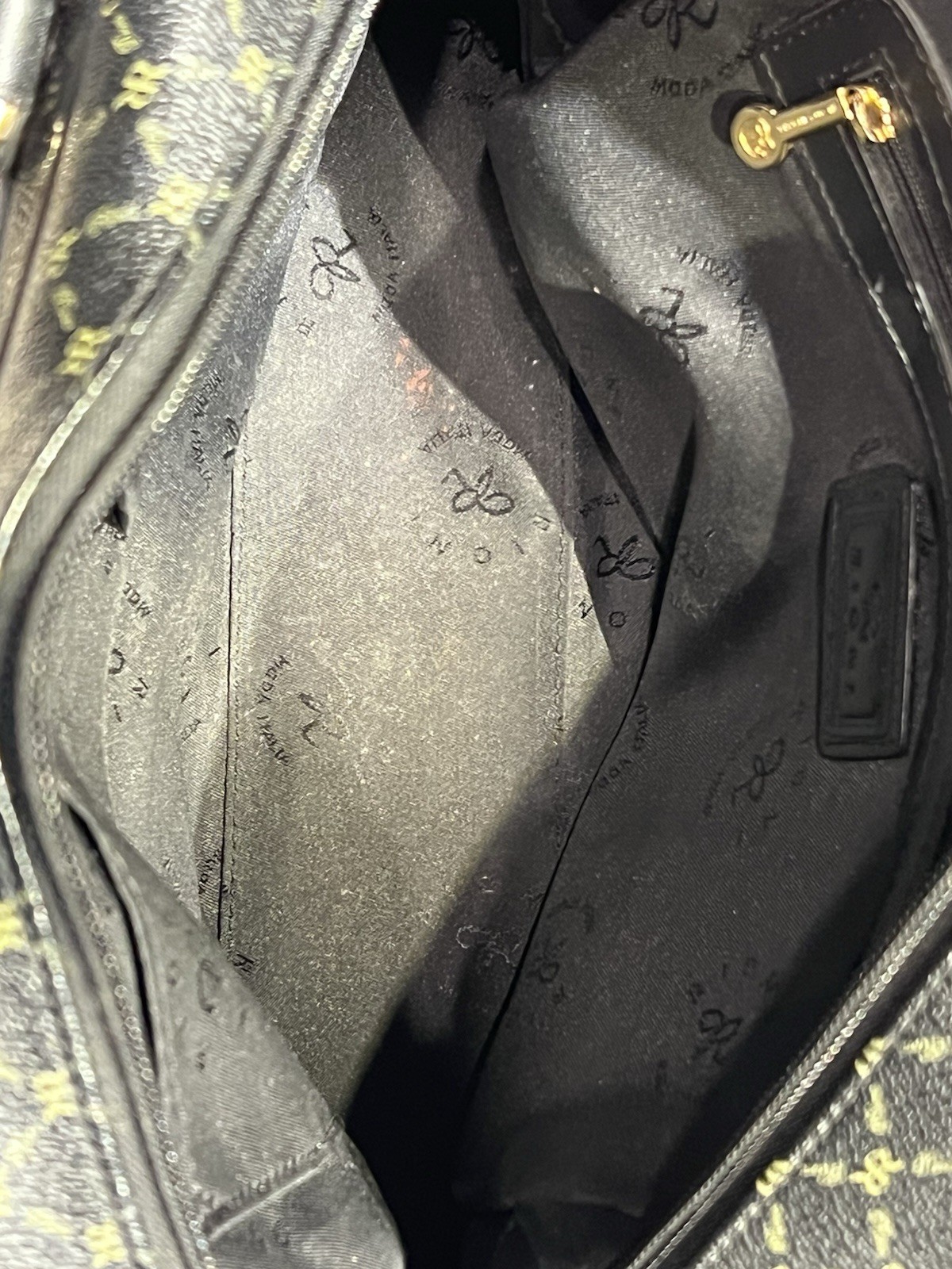 Rioni Moda Italia Signature Leather Satchel Handbag Purse Black Monogram (Read)