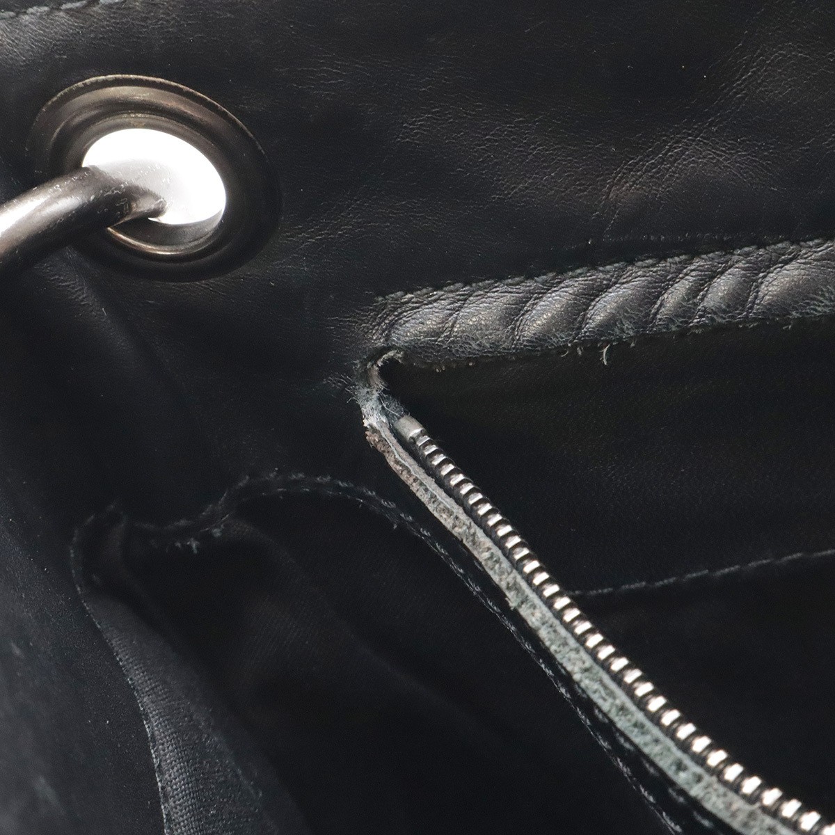 Bottega Veneta Intrecciato Shoulder Bag Crossbody Leather Black 172736