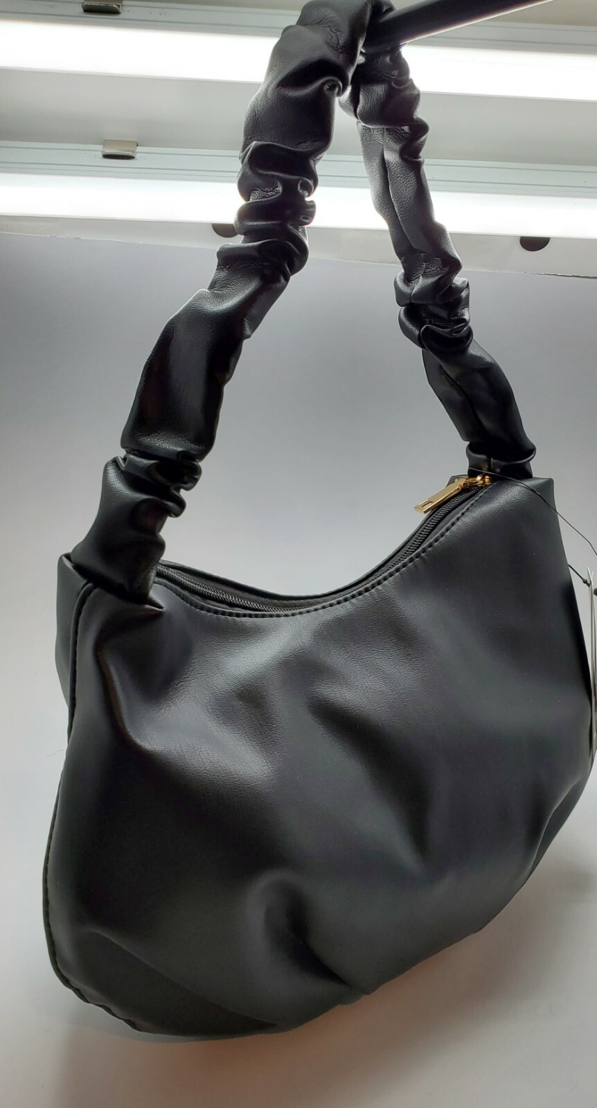 Be Cool Handbag purse, New. Black