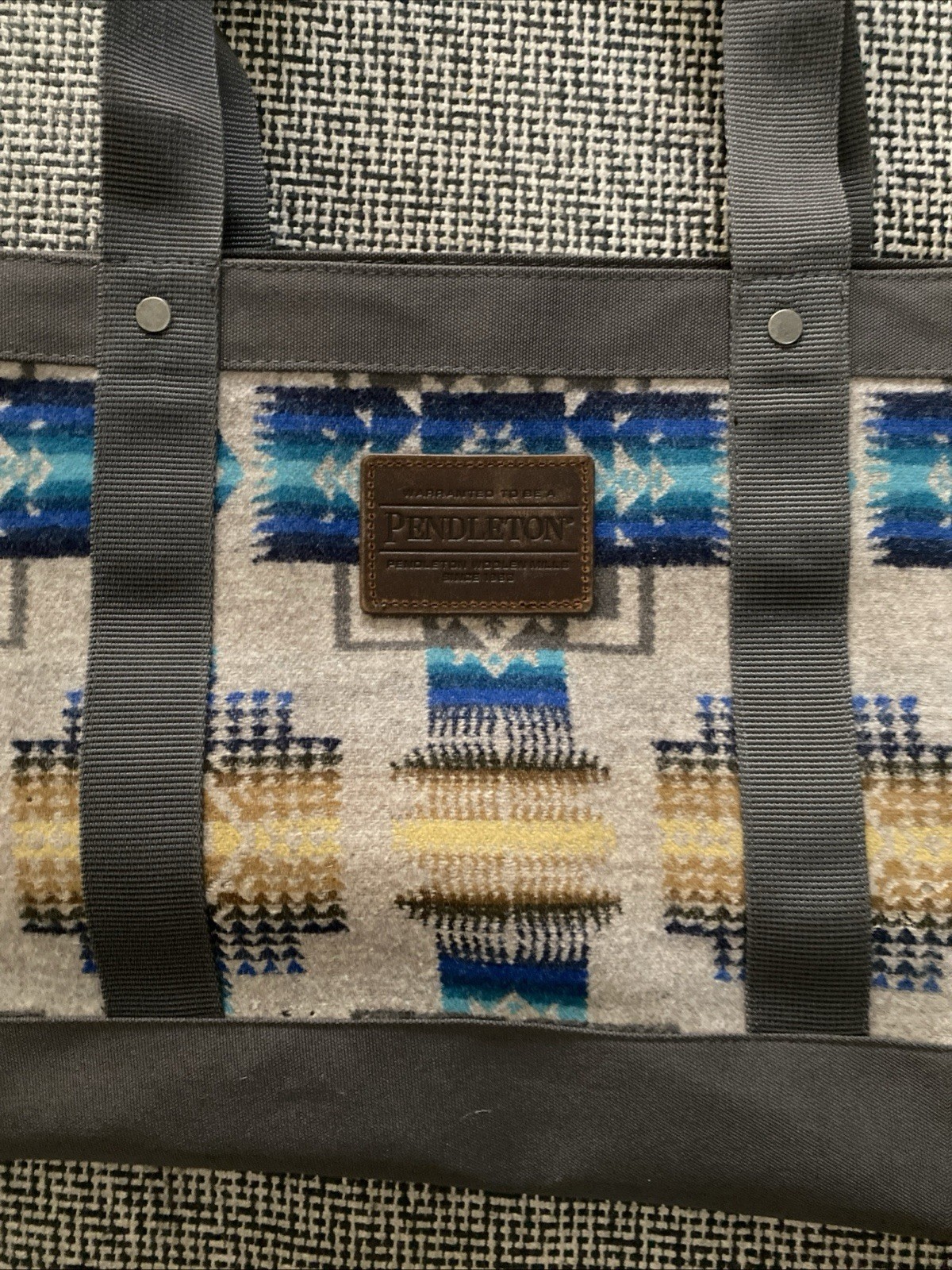 Pendleton Geometric Tote Bag Gray Blue Beige Black Lined Inner Pockets.