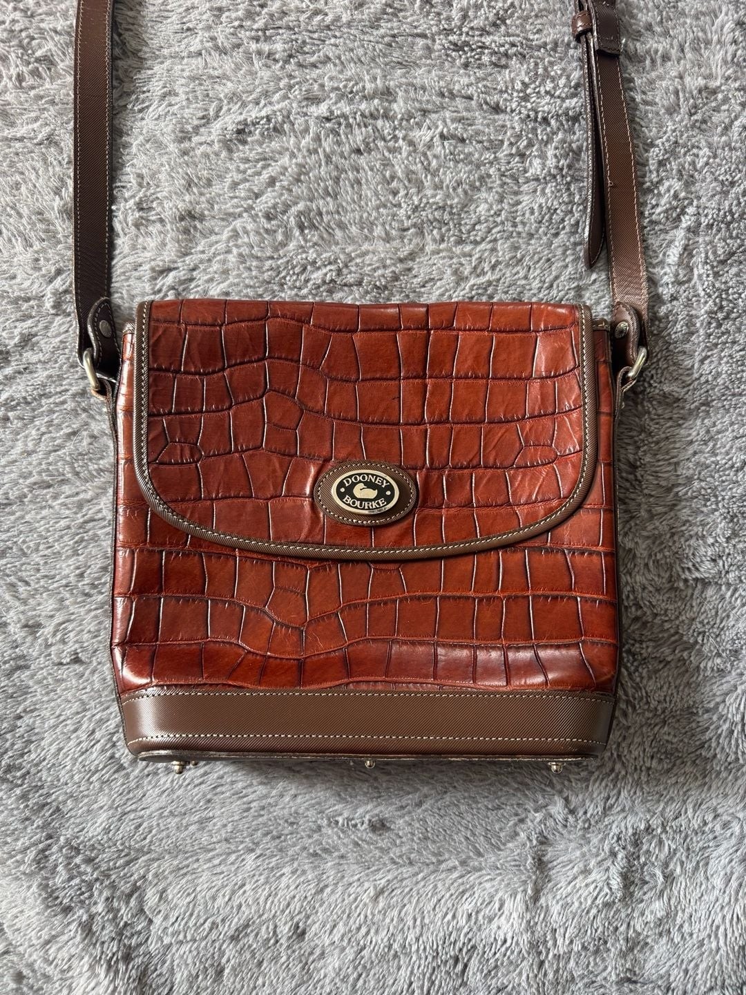 Vintage Dooney & Bourke Bayou Collection Alligator Embossed Leather Flap Bag