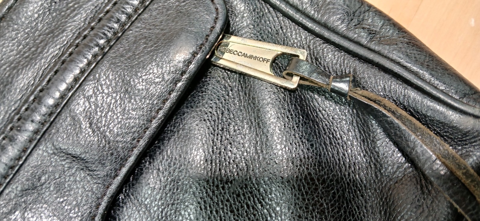 REBECCA MINKOFF MINI MAC BLACK LEATHER CROSSBODY – SHOULDER BAG GOLD CHAIN 9x6x2