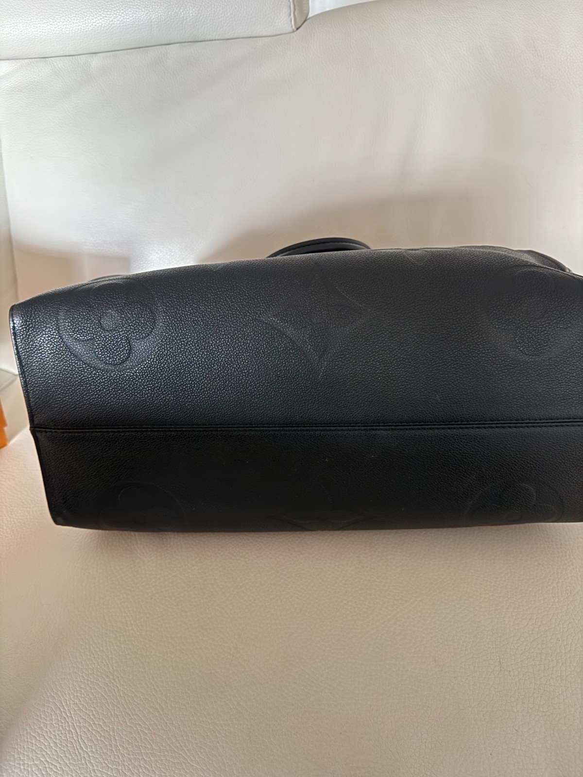 AUTHENTIC Louis Vuitton OnTheGo GM Tote Black Empreinte Leather