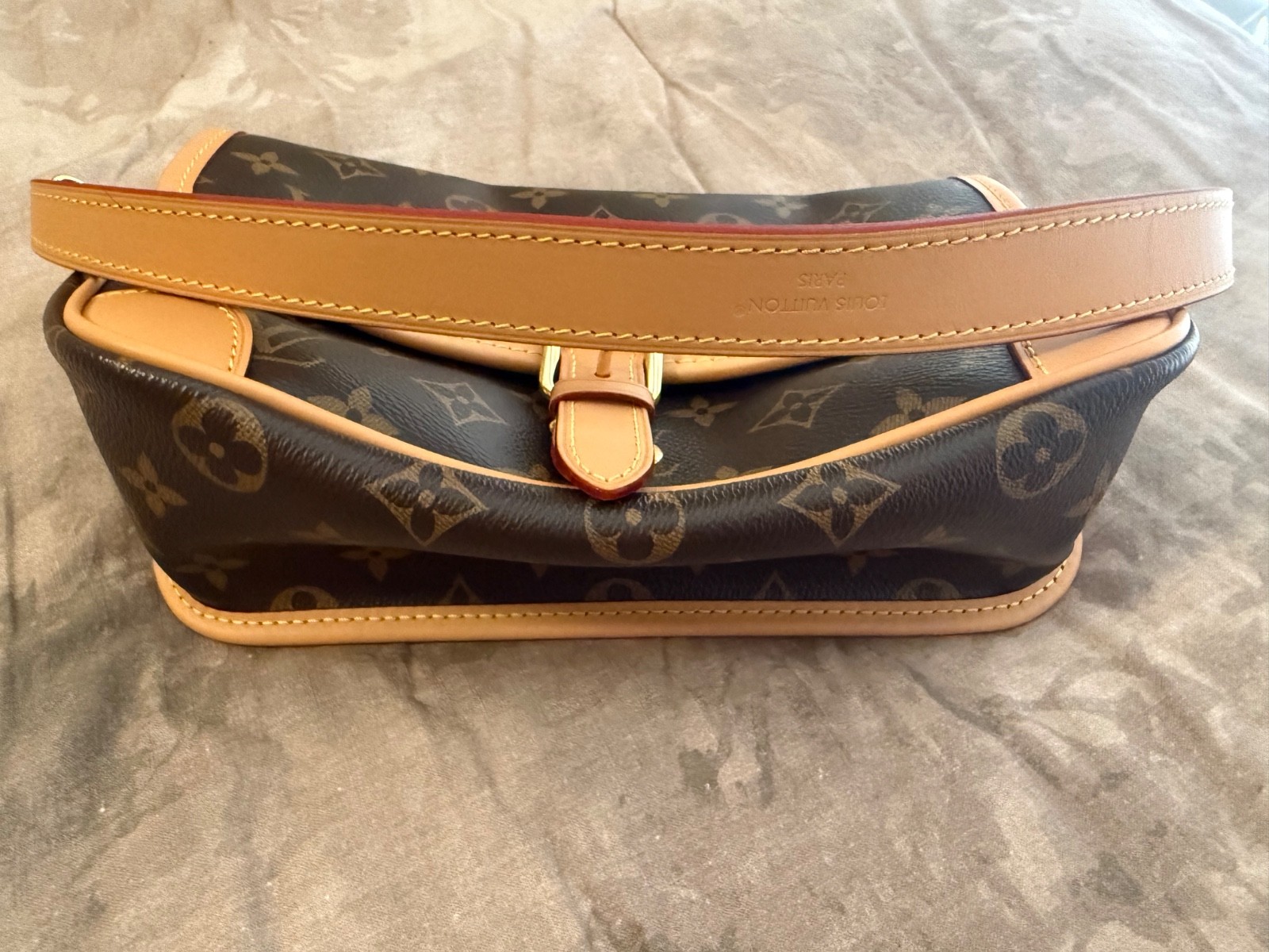 Authentic Louis Vuitton Diane PM Monogram Noir M45985 | Jacquard + Leather Strap