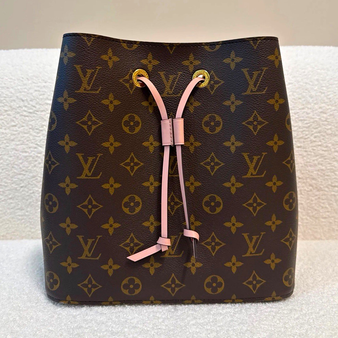 Louis Vuitton Monogram Bucket Drawstring Bag, Pink Strap, Gold HW, Medium