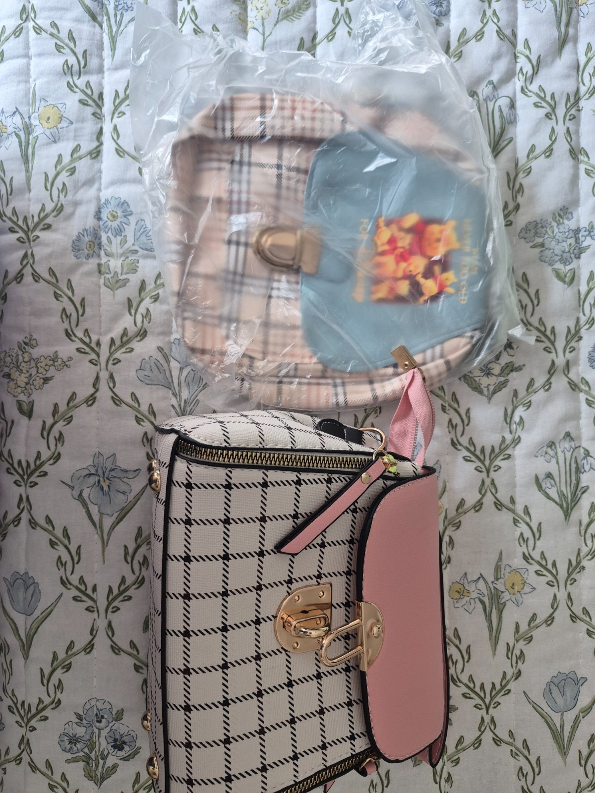 2 small pink purse