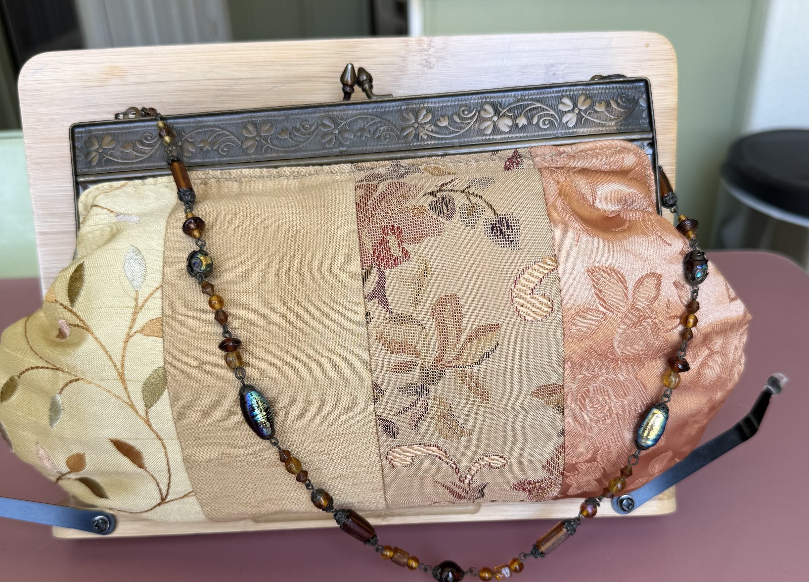 Shakeel’s Concepts Handmade Purse Handbag Beadwork Bead Strap