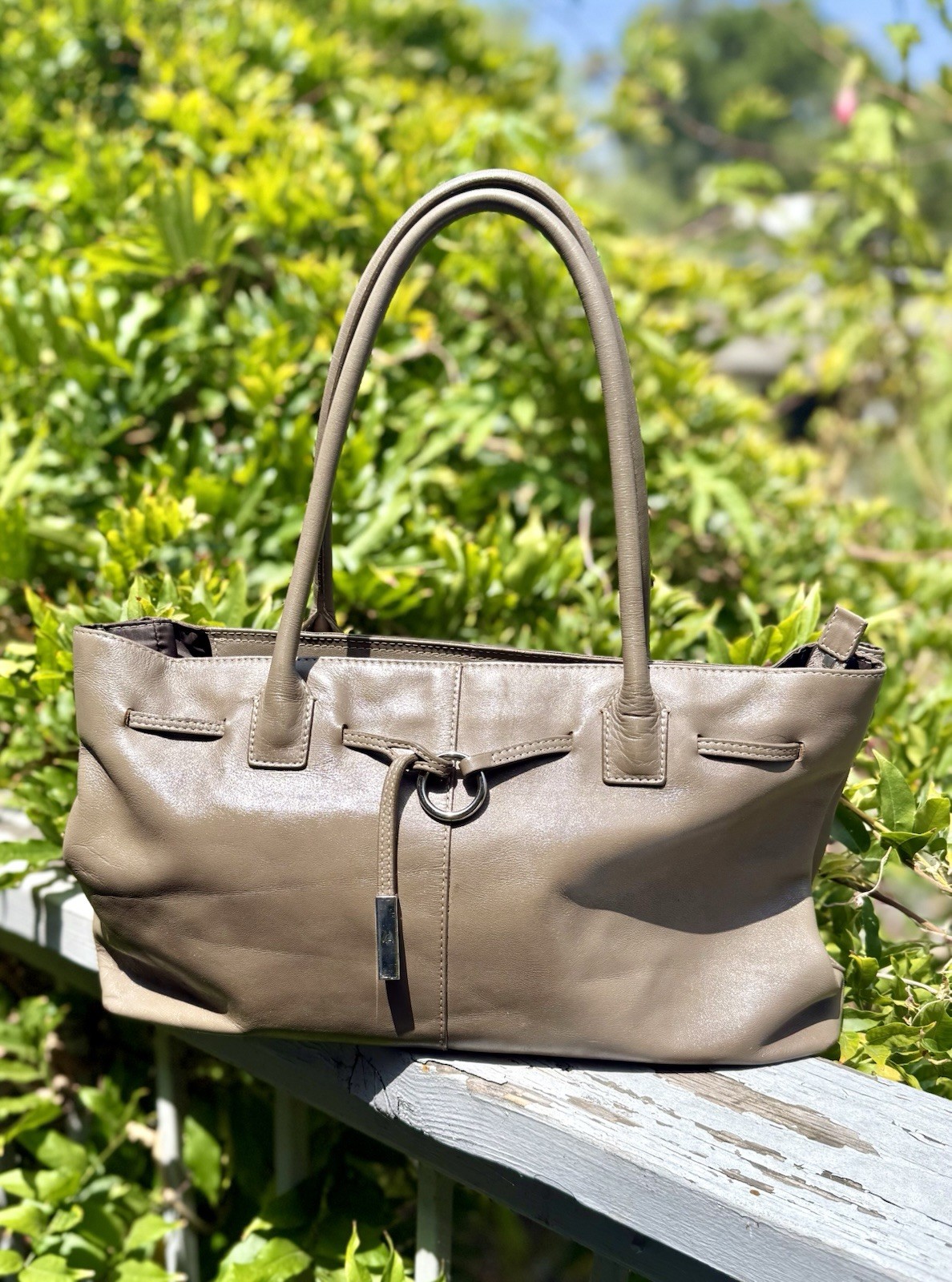 agnes b VOYAGE Khaki LEATHER Structured TOTE Silver O-Ring Detail Made/JAPAN EUC