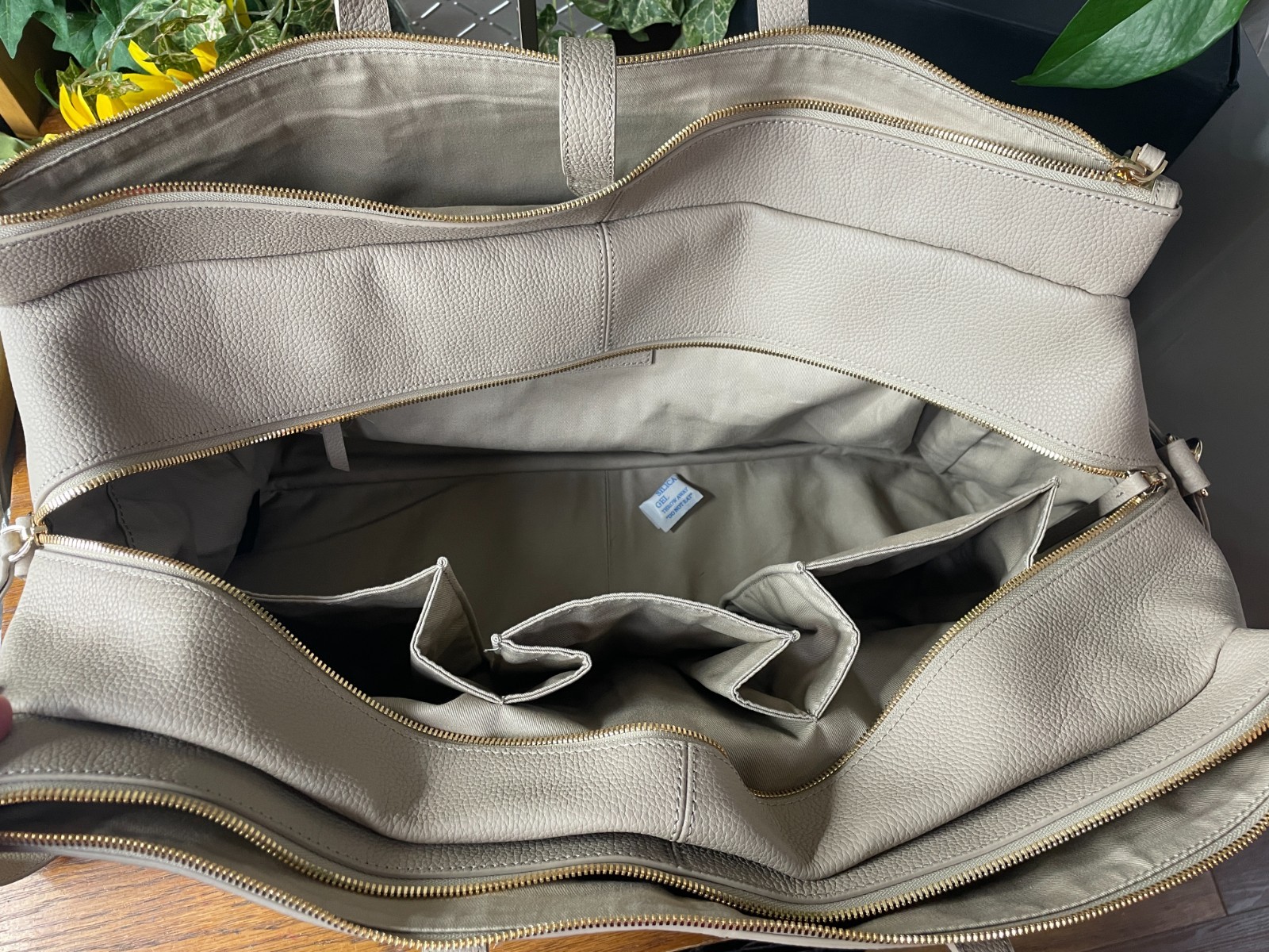 NWT QUINCE ITALIAN LEATHER TRIPLE COMPARTMENT WEEKENDER BAG TAUPE MSRP $240