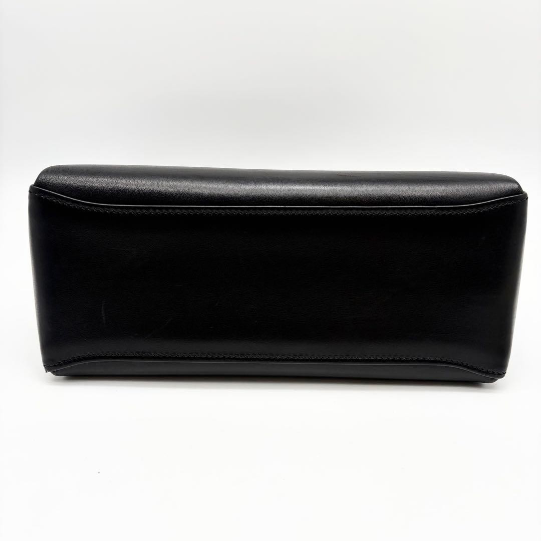 Good Condition GUCCI Old Gucci Leather Handbag Self Standing Turn Lock Black