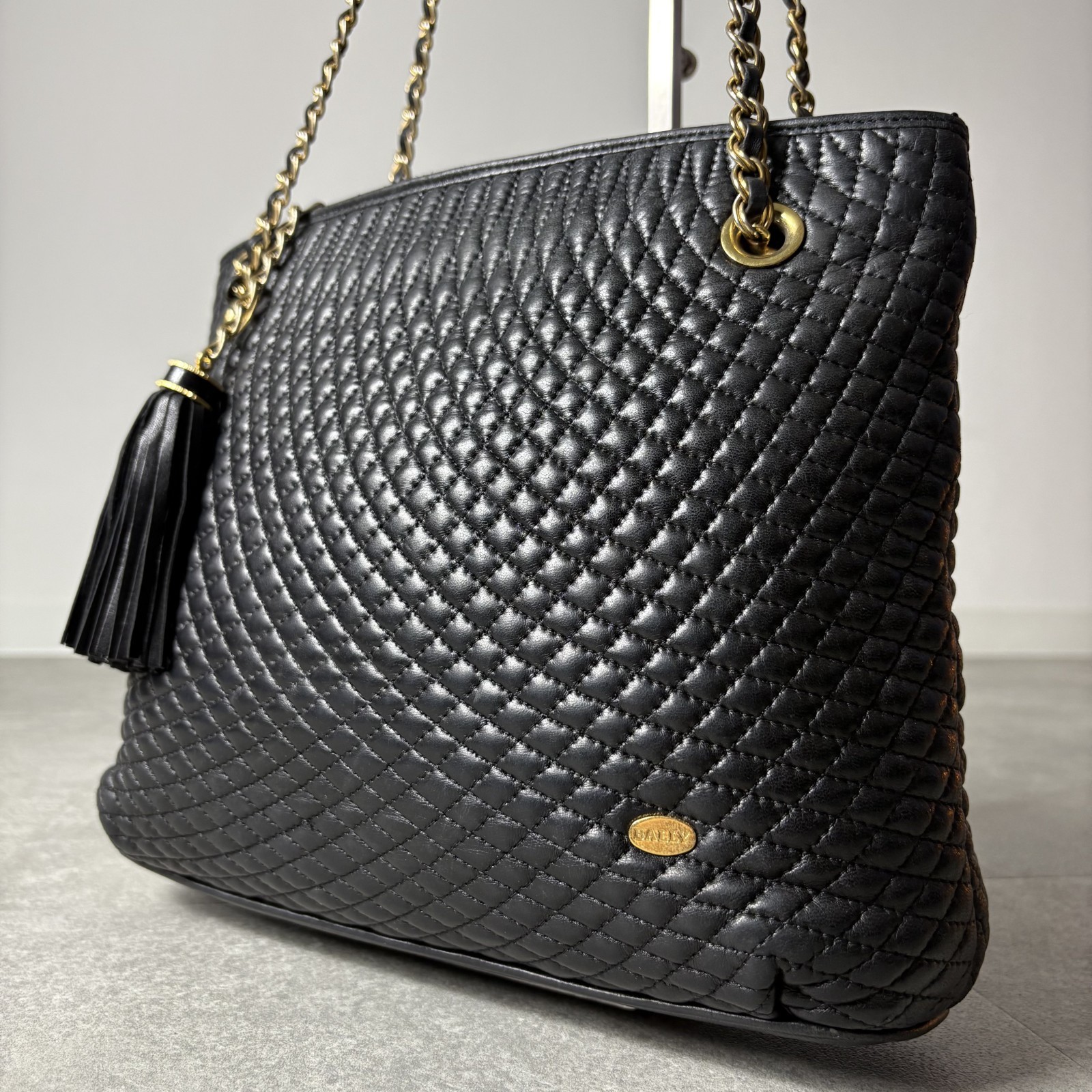Bally Quilted Leather Chain Shoulder Tote Black Gold Hardware Tassel Authentic