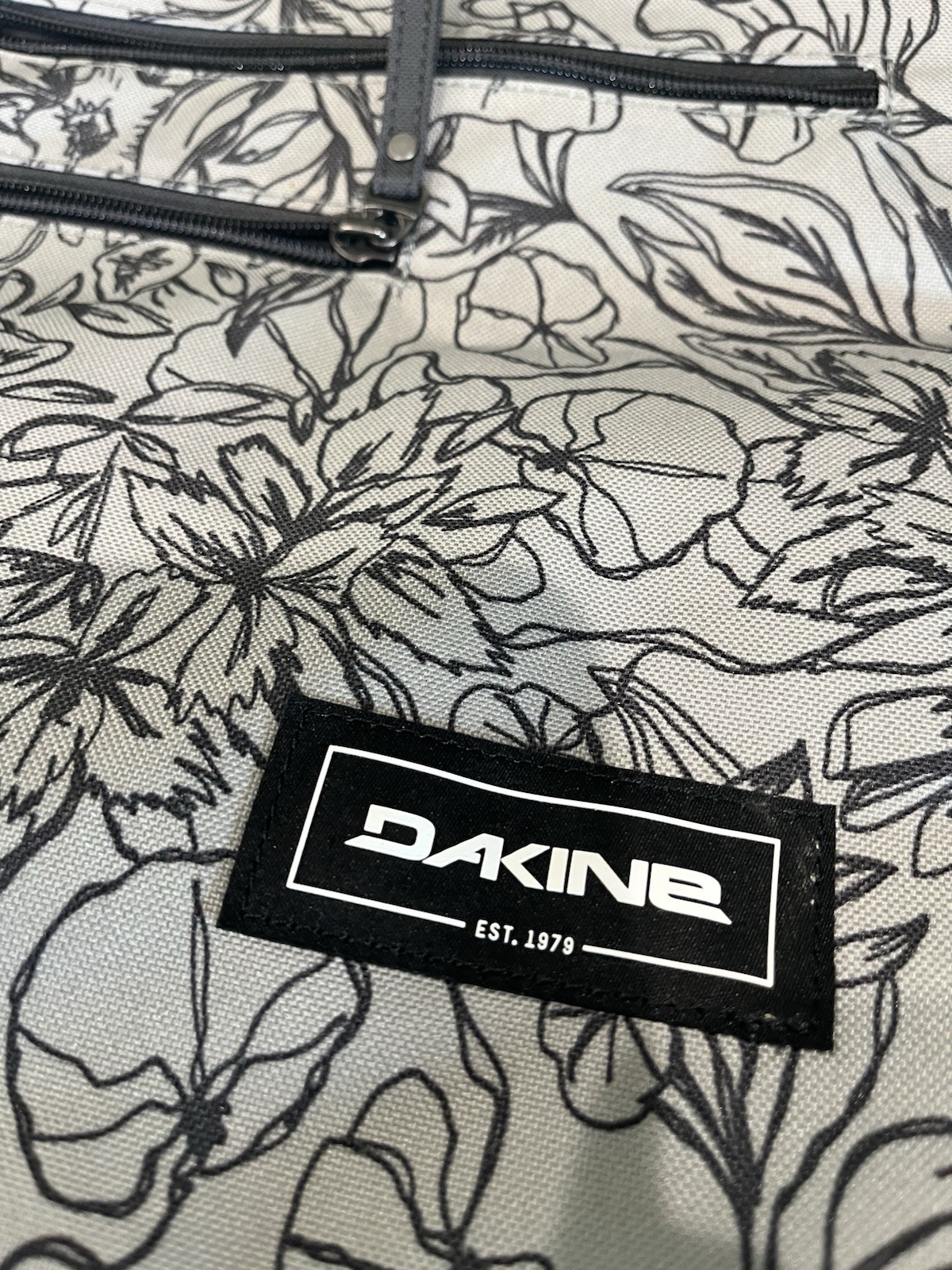 Dakine Jo Jo Crossbody Jive Sporty Shoulder Bag Gray Petal Maze Print Floral Ski