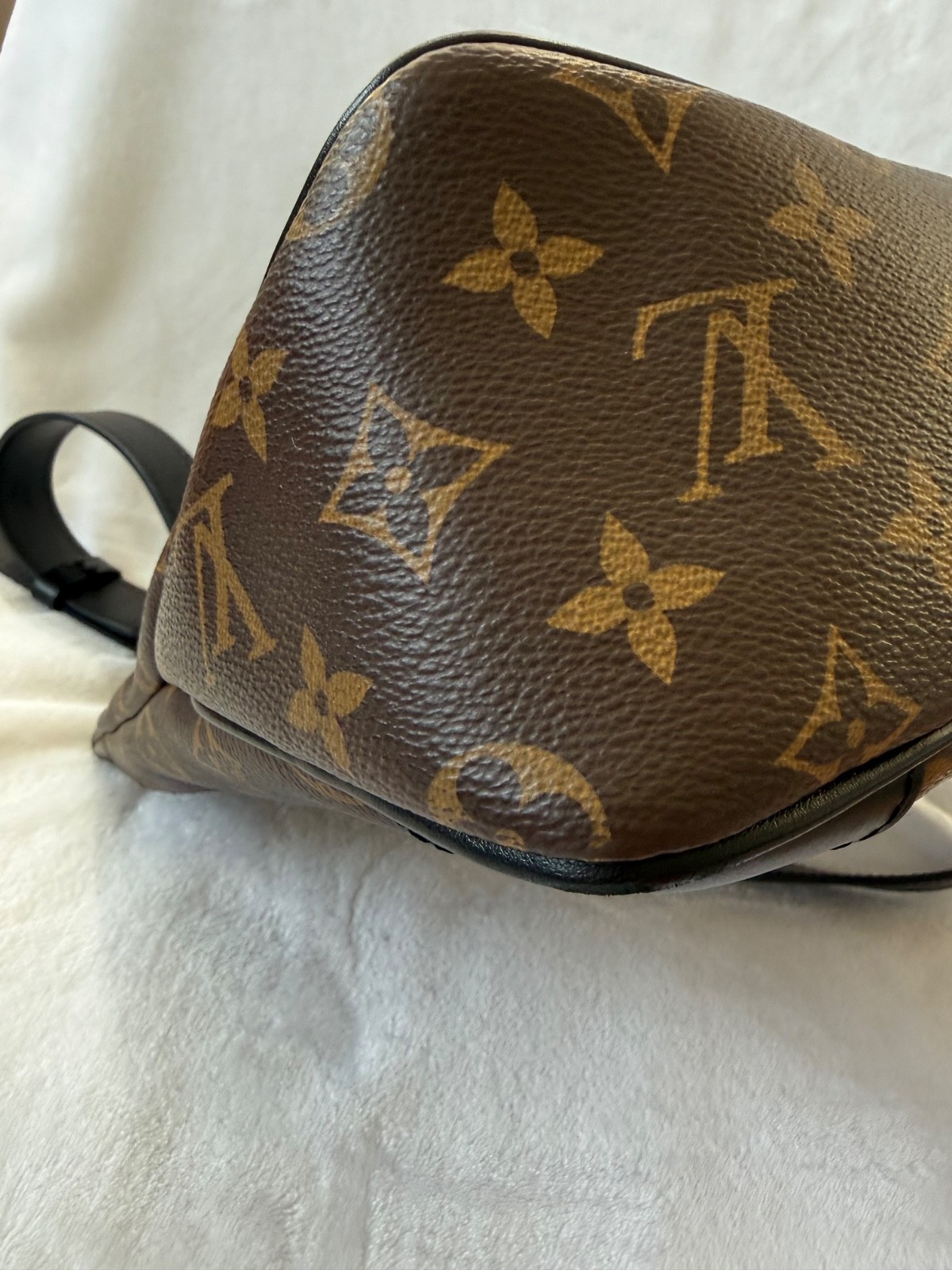 Louis Vuitton Odeon NM MM in Monogram canvas with Noir (black) leather trim
