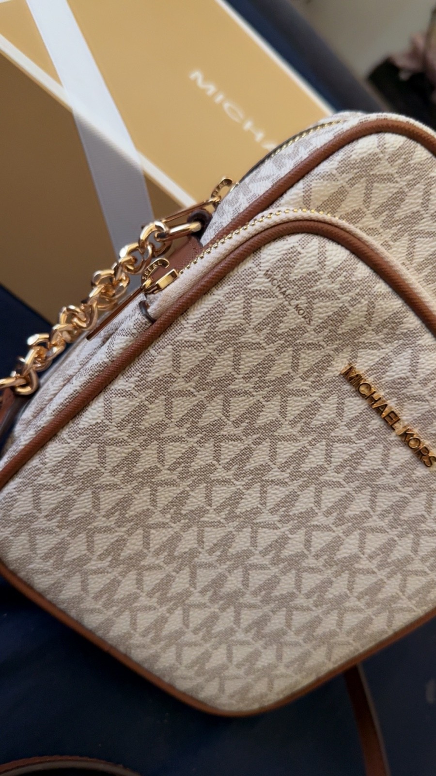 Michael Kors Jet Set Travel Medium Crossbody Vanilla Brown