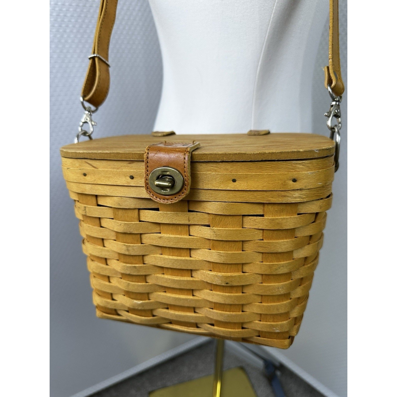 Longaberger VTG wooden handwoven 1997 CROSSBODY basket purse leather strap